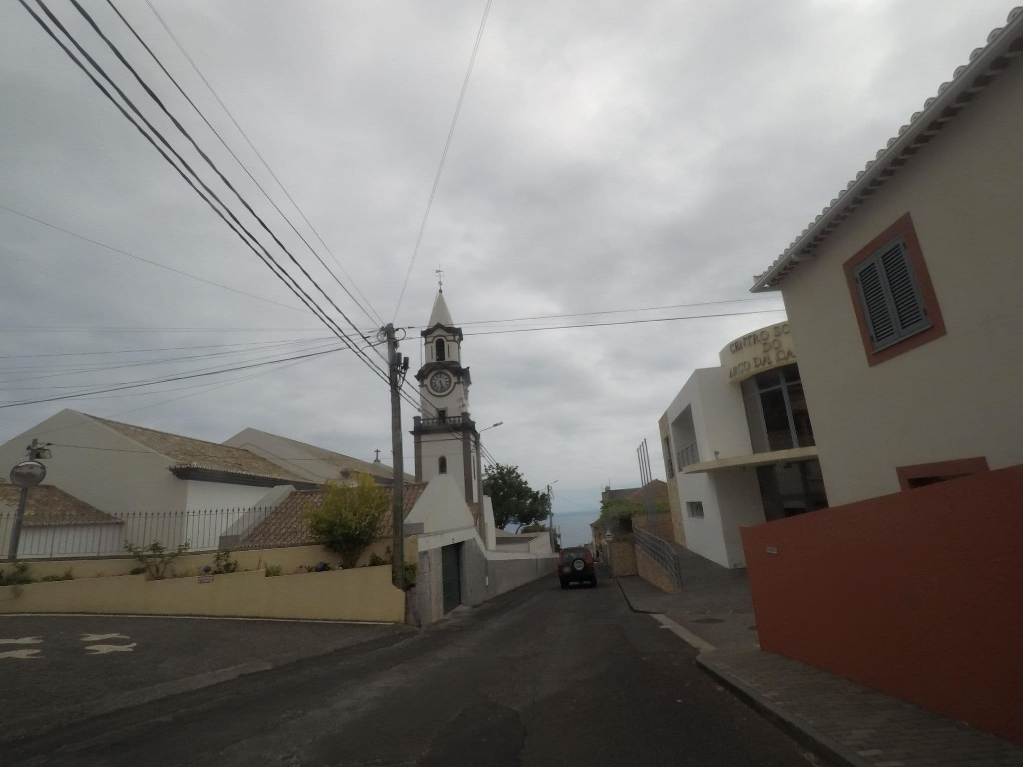 Street view near Casa Velha do Arco, Arco da Calheta — © nunocaldeira (CC BY-SA · Mapillary)