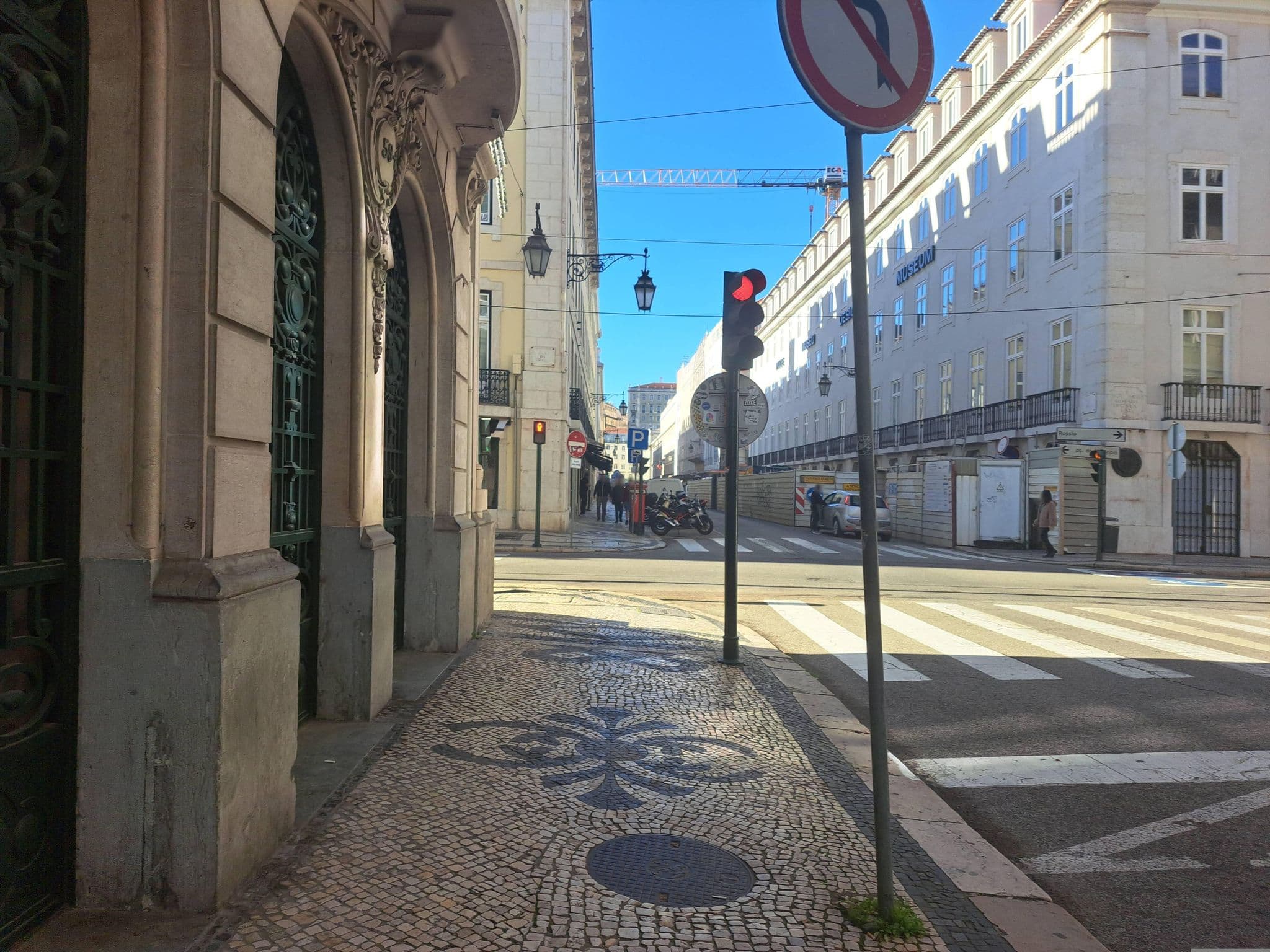 Street view near Pestana CR7 Hotel, Baixa — © beer119 (CC BY-SA · Mapillary)