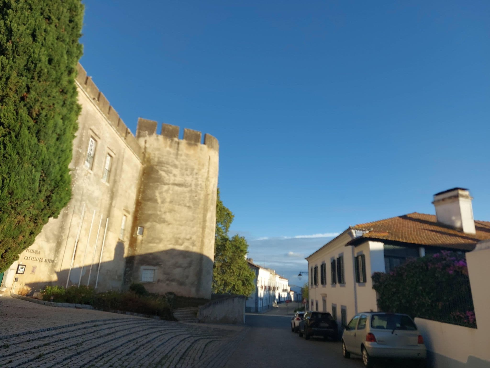 Street view near Pousada Castelo de Alvito, Alvito — © 5rmft (CC BY-SA · Mapillary)