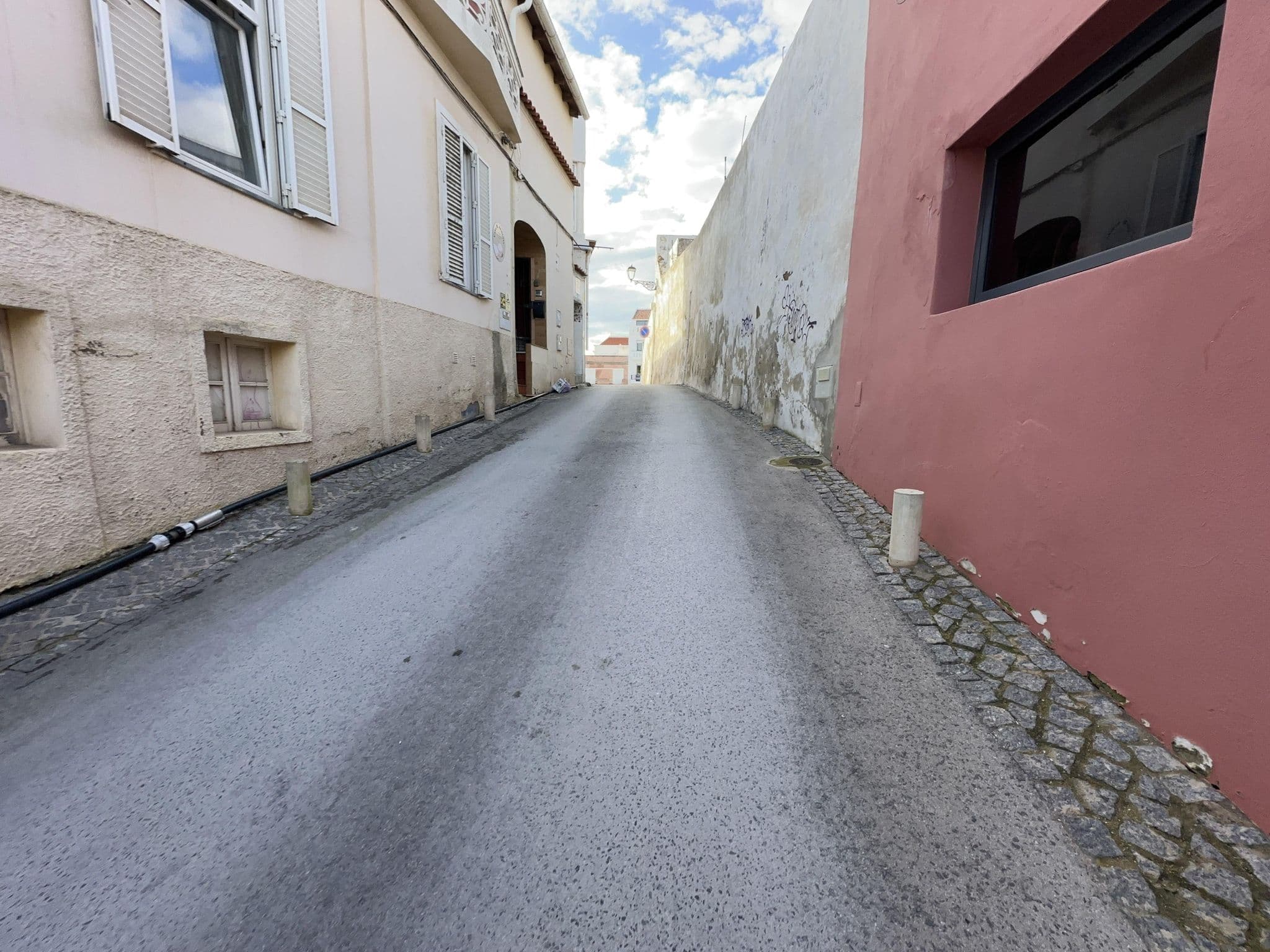 Street view near Orange3, Lagos — © varun959 (CC BY-SA · Mapillary)