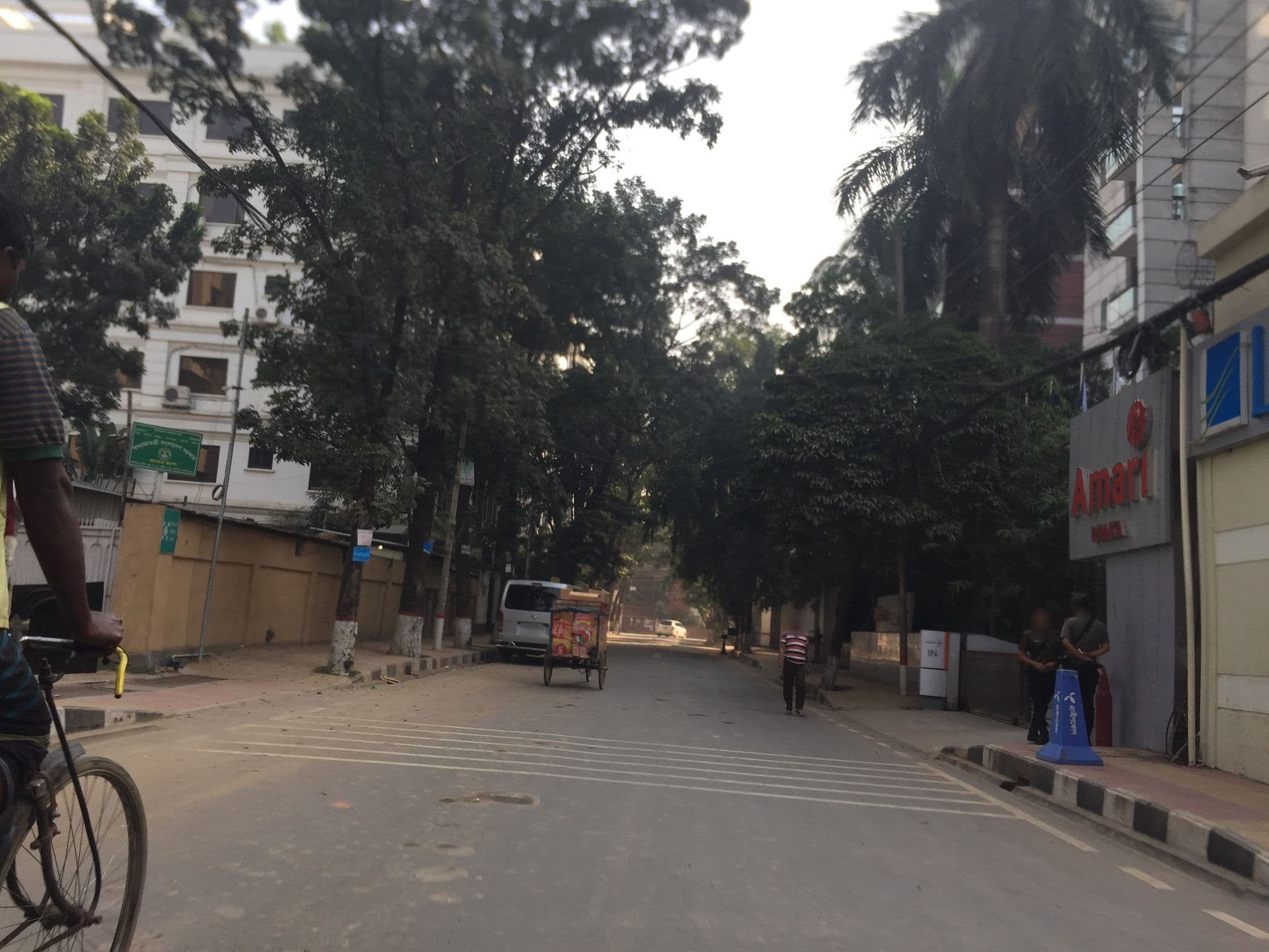 Street view near Jatra Flagship Dhaka Lake View Hotel, Kafrul — © infolimon (CC BY-SA · Mapillary)