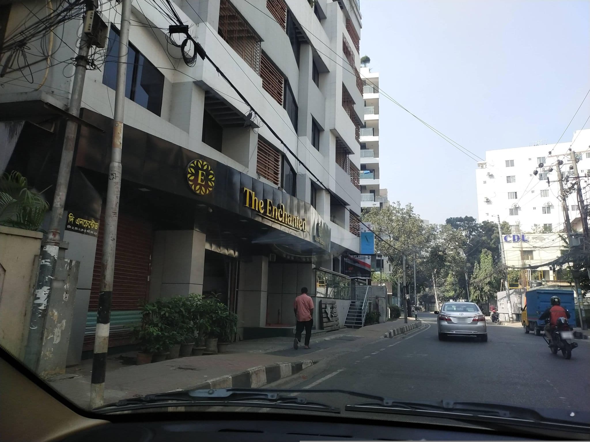 Street view near The Enchanted, Kafrul — © tayefbarikoi (CC BY-SA · Mapillary)