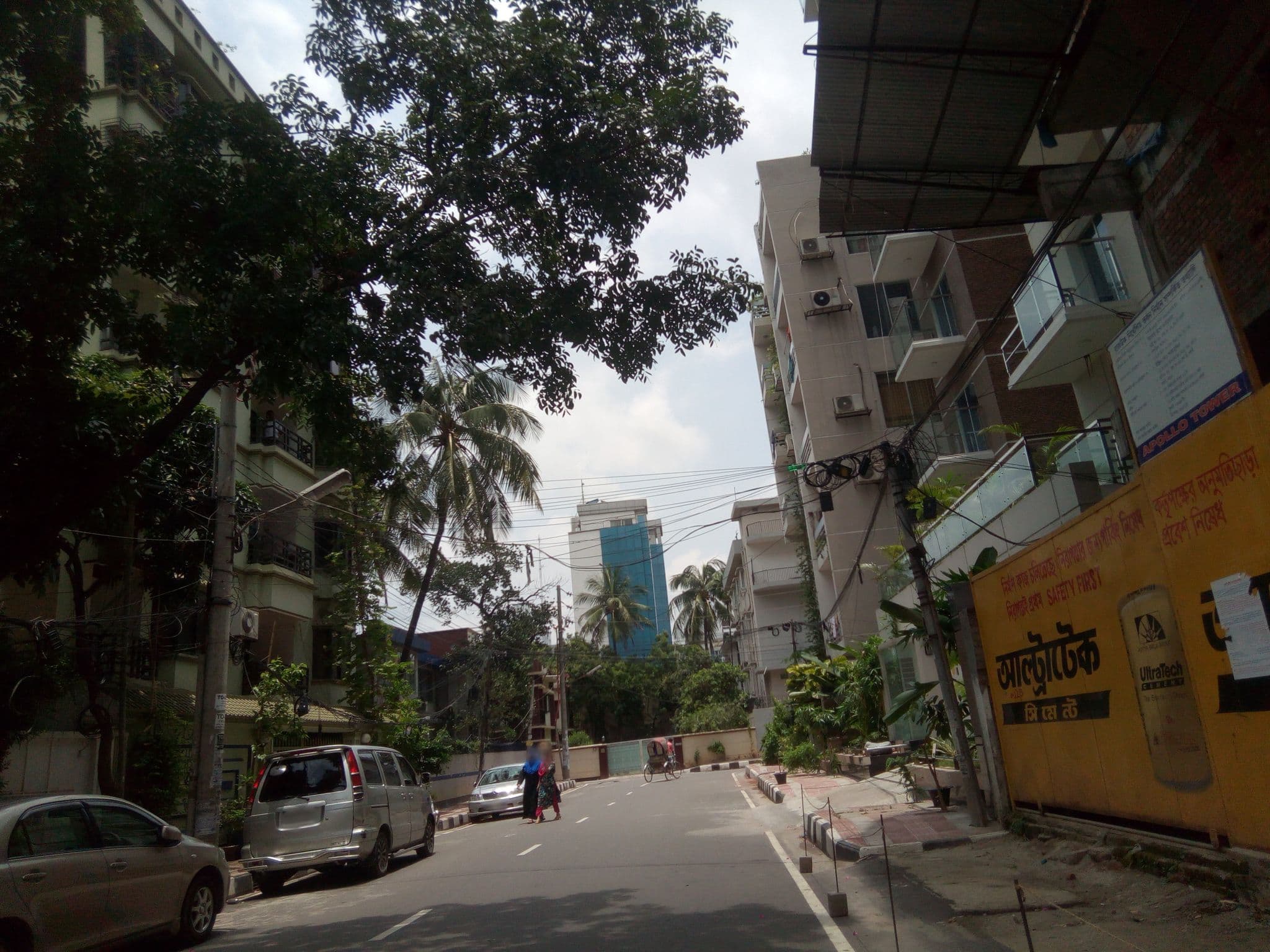 Street view near Onni Residency Hotel, Kafrul — © mapdhaka (CC BY-SA · Mapillary)