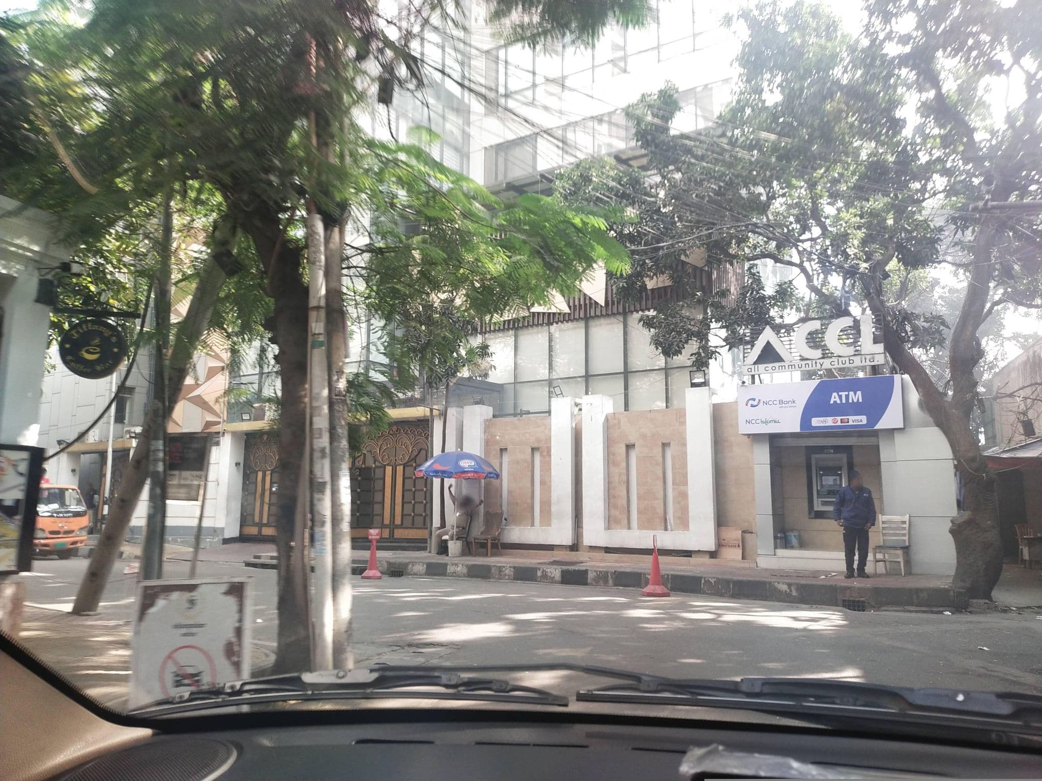 Street view near Shinepukur Suites, Paltan — © tayefbarikoi (CC BY-SA · Mapillary)