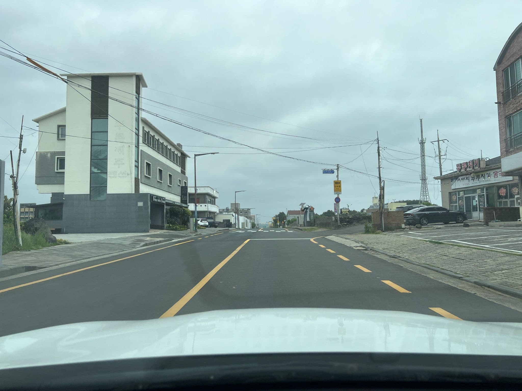 Street view near 포도게스트하우스, Ponggae-dong — © eneerhut (CC BY-SA · Mapillary)