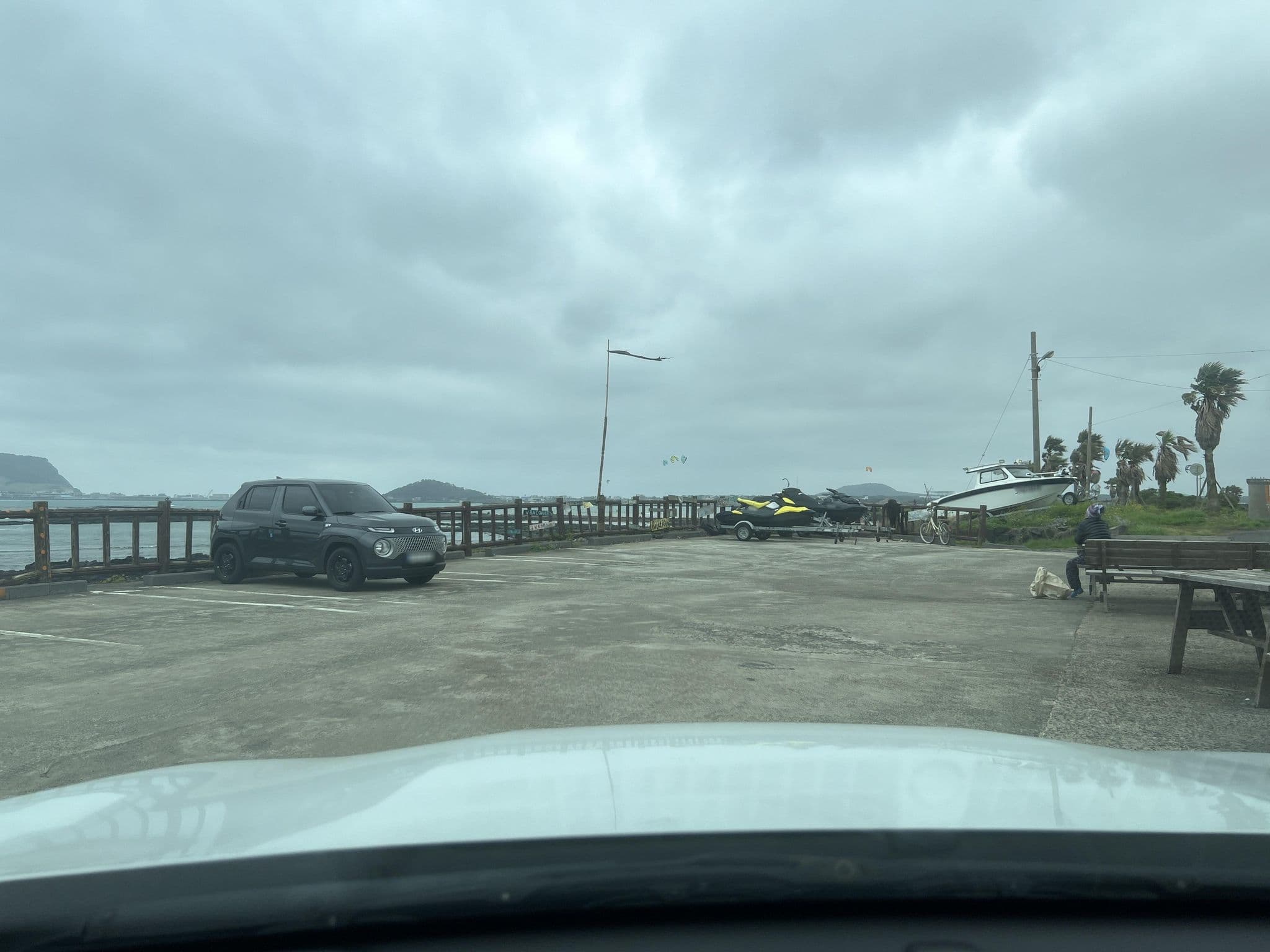 Street view near 스테이지 게스트하우스, Ponggae-dong — © eneerhut (CC BY-SA · Mapillary)