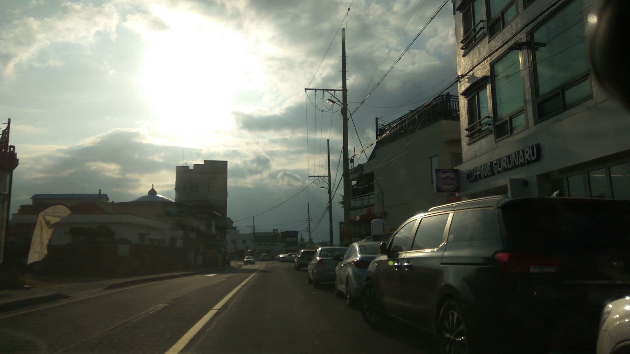 Street view near 와게스트하우스, Gaigeturi — © eneerhut (CC BY-SA · Mapillary)