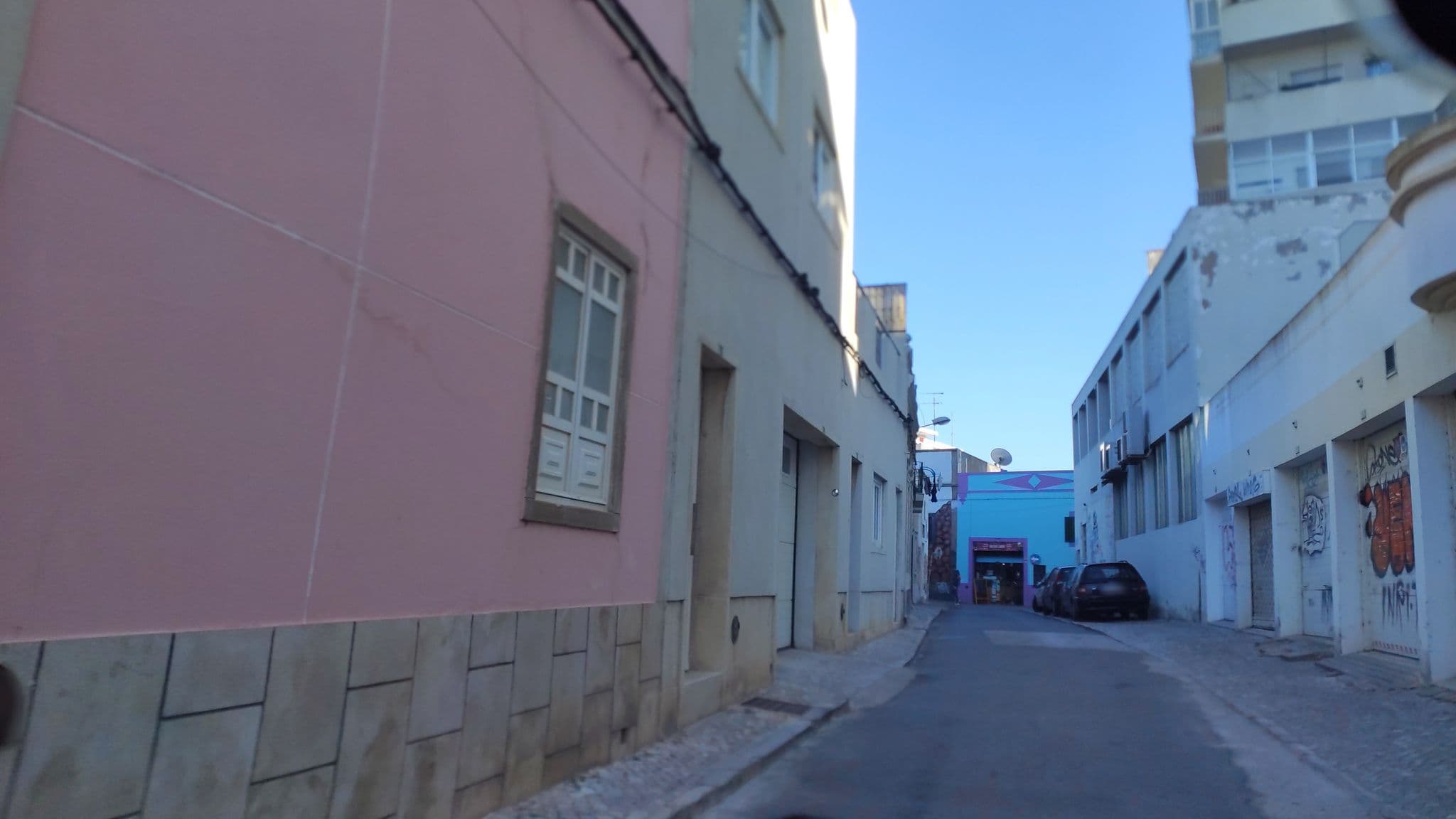 Street view near Residencial Avenida, Faro — © alex9099 (CC BY-SA · Mapillary)