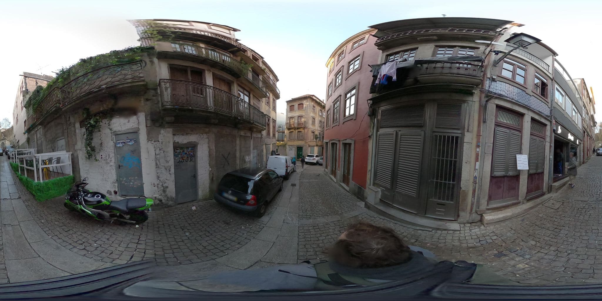 Street view near Porto Sé House, Porto