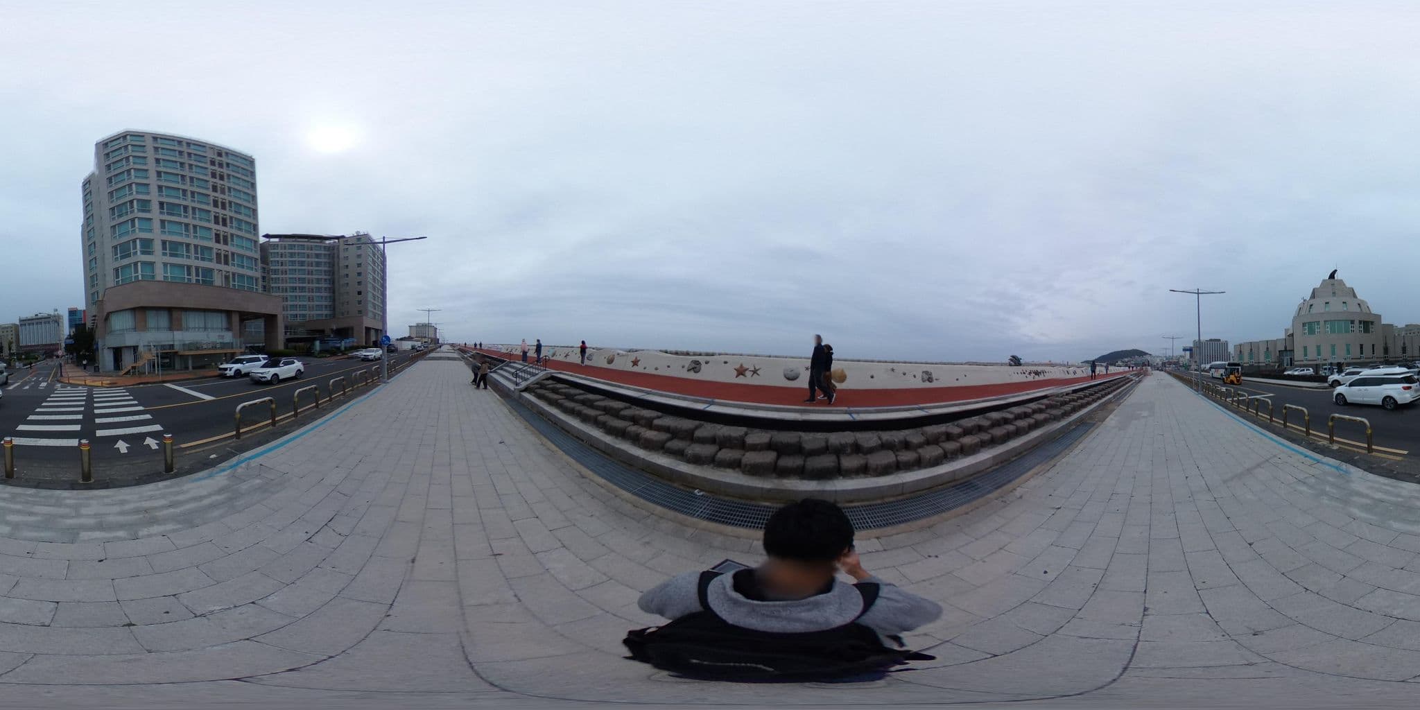 Street view near 오션 스위츠 제주 호텔, Sanji — © monotaxism (CC BY-SA · Mapillary)