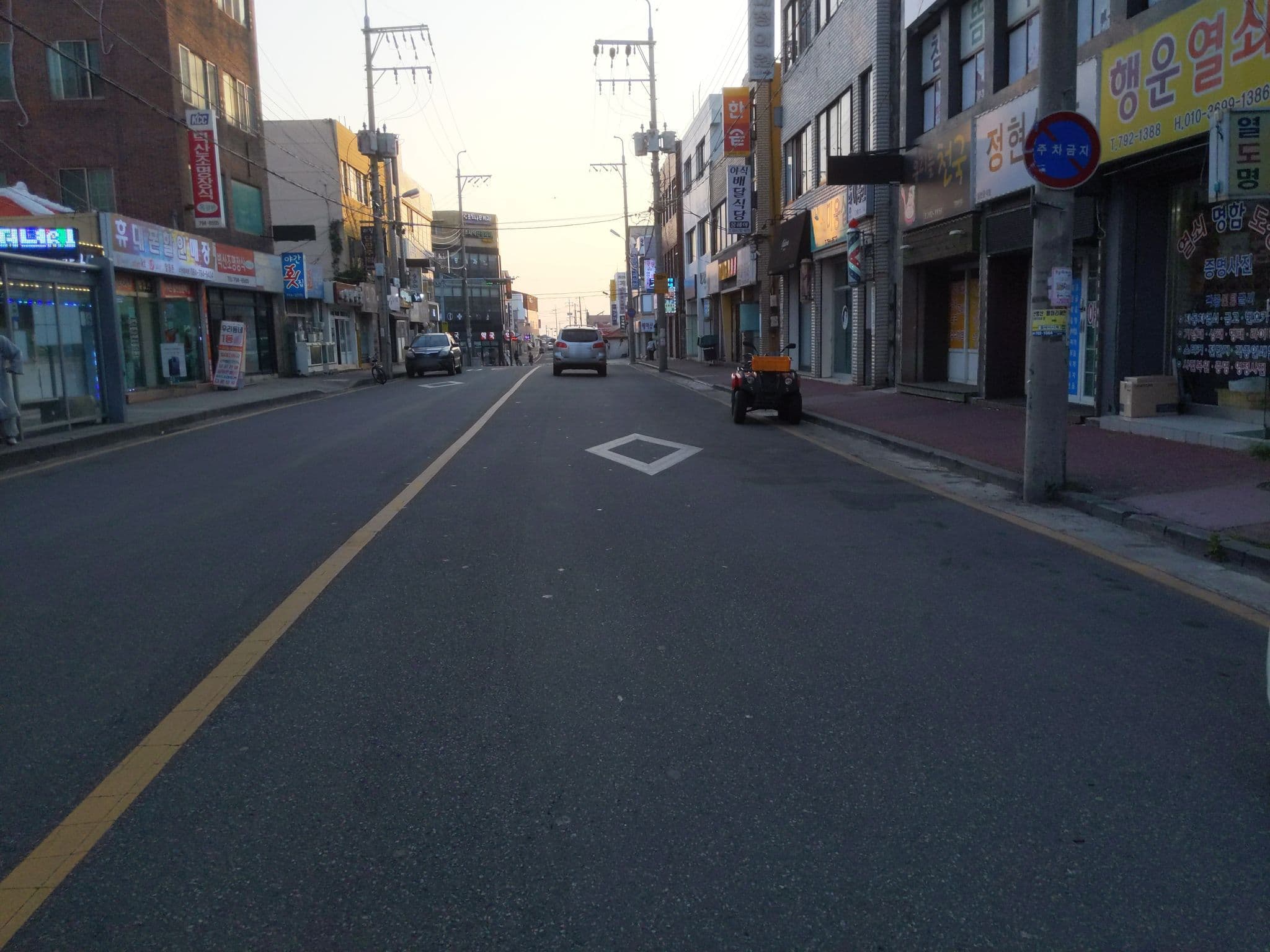 Street view near 레몬트리 게스트하우스 2, Gaigeturi — © velaia (CC BY-SA · Mapillary)