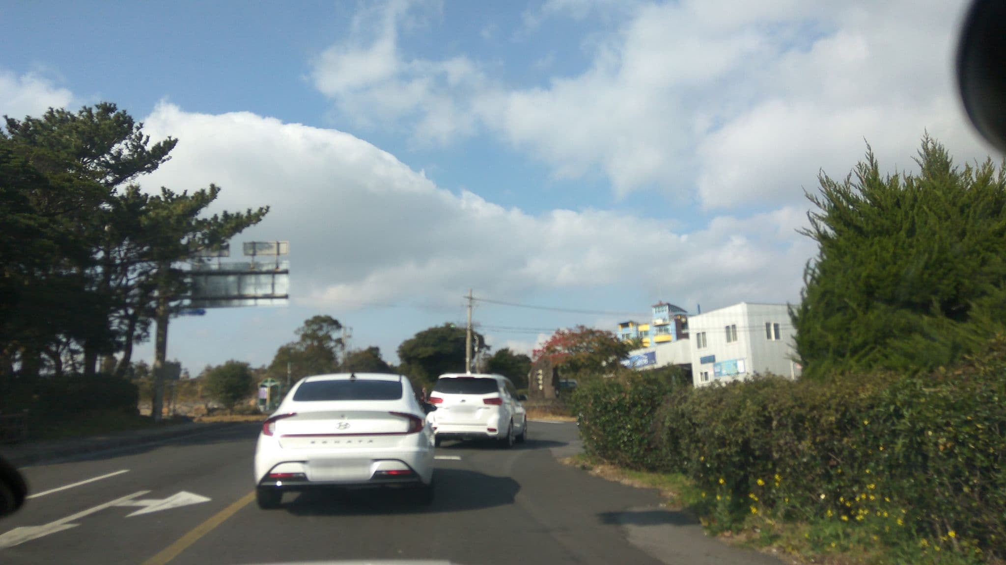 Street view near 스톤성펜션, Seogwipo — © eneerhut (CC BY-SA · Mapillary)