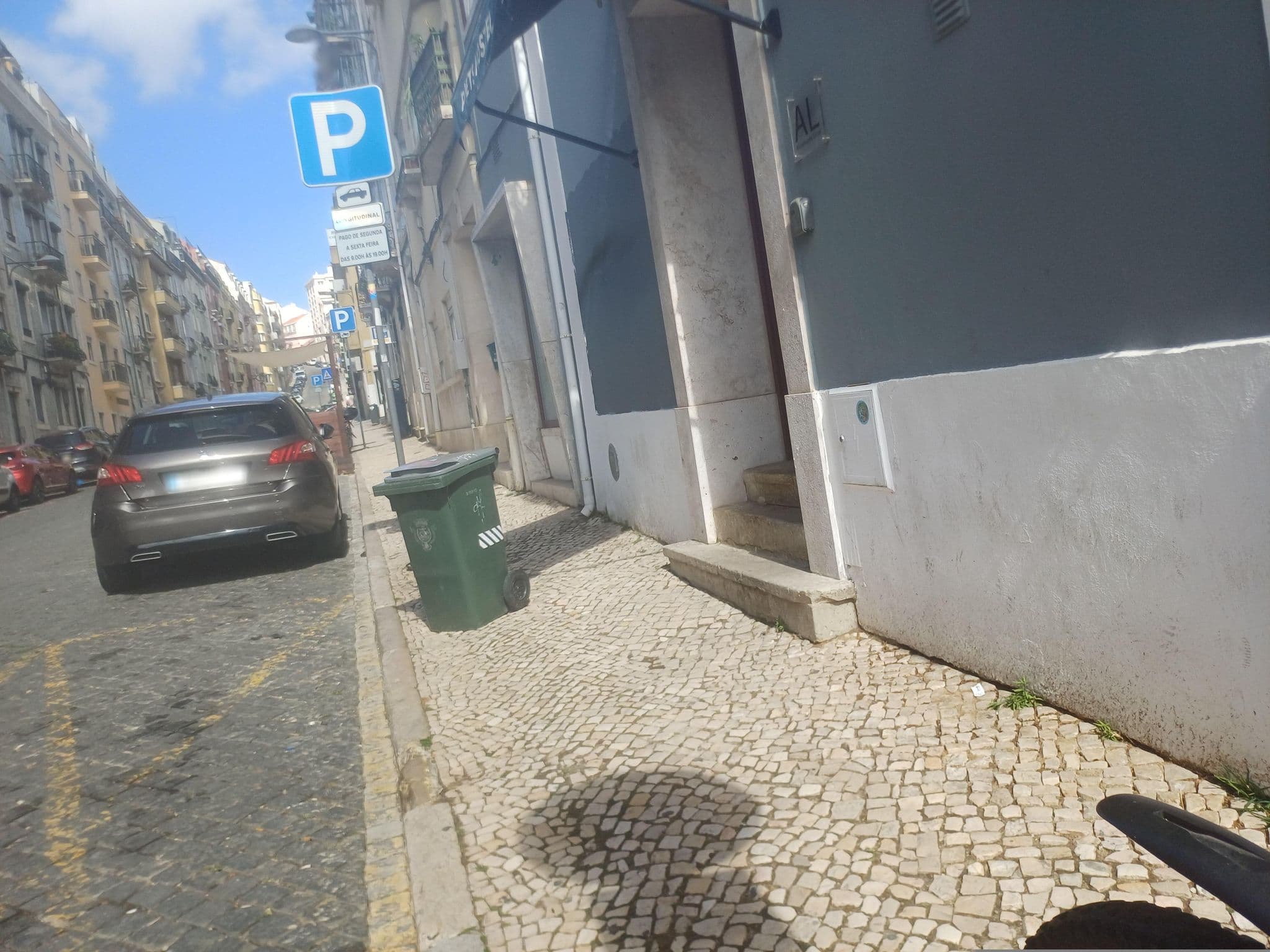 Street view near Lisbon Poets Hostel, Intendente — © beer119 (CC BY-SA · Mapillary)