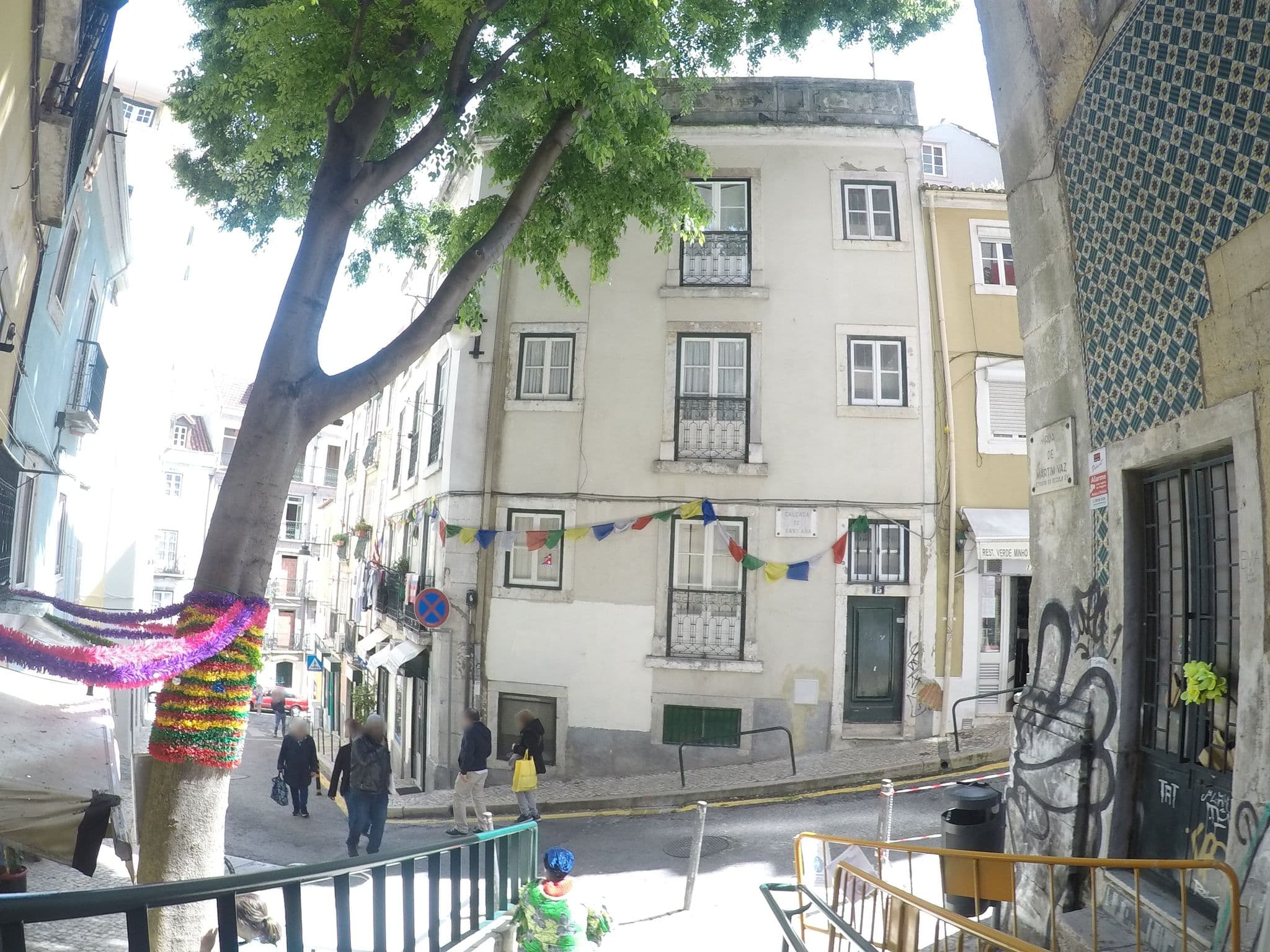 Street view near Welcome Hostel, Baixa — © chrisbeddow (CC BY-SA · Mapillary)