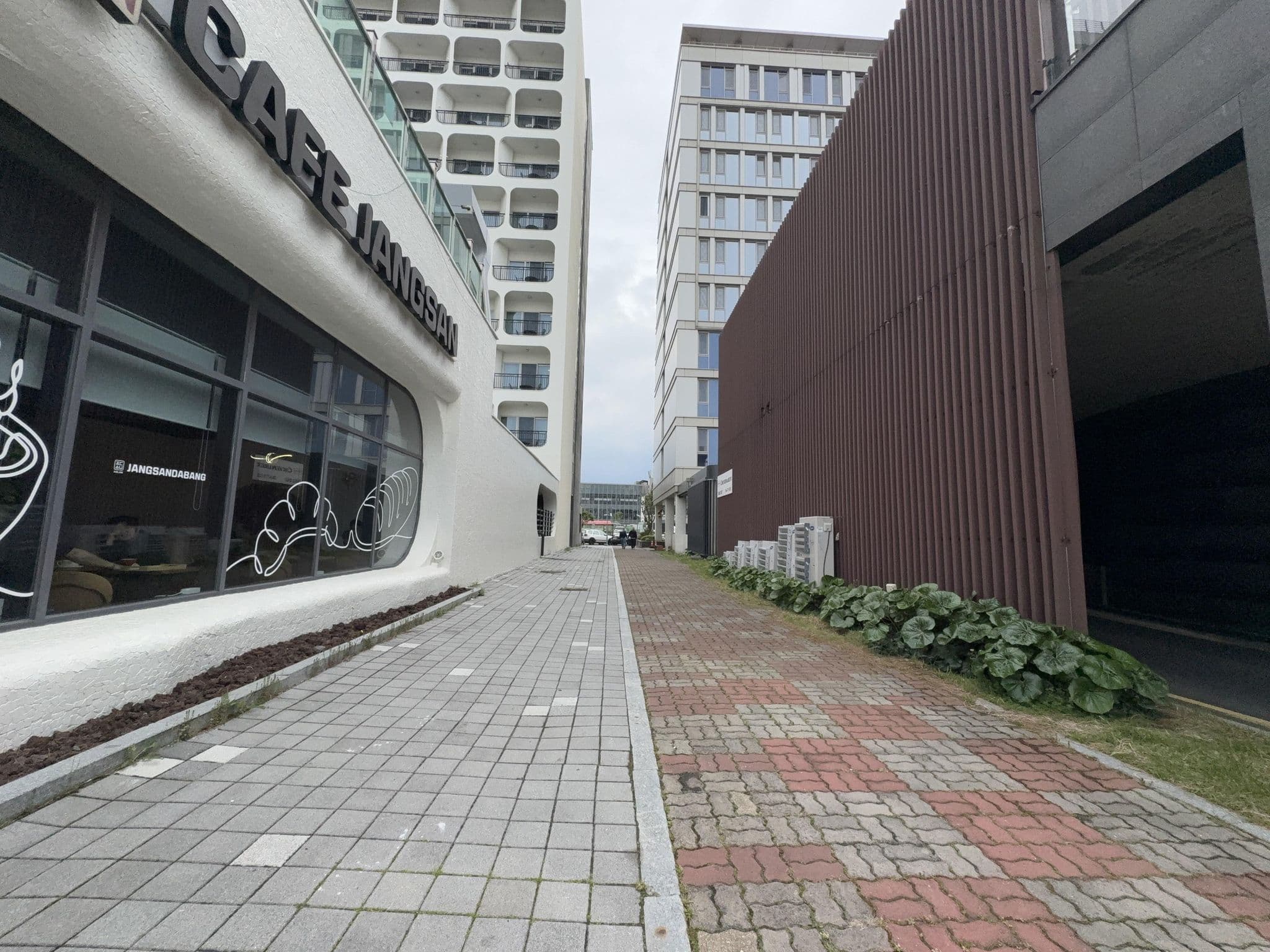 Street view near 호텔 리젠트마린 수영장, Sanji — © eunju (CC BY-SA · Mapillary)