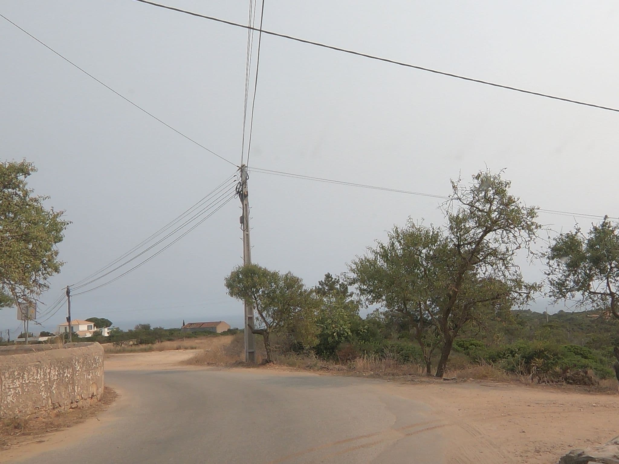 Street view near Casa Canto do Mar, Porches — © sanjorgepinho (CC BY-SA · Mapillary)