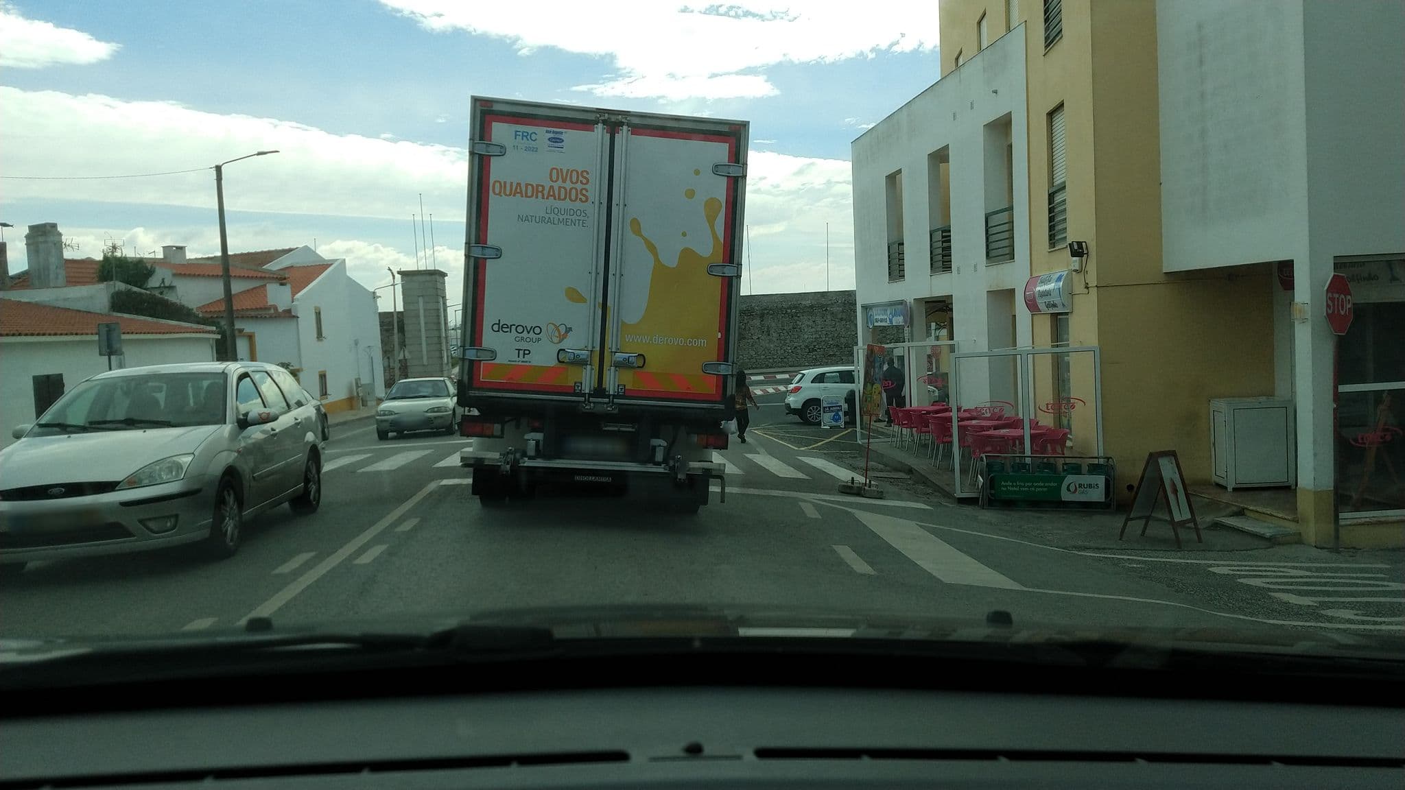 Street view near Nokori Beach House, Peniche — © asimonelli (CC BY-SA · Mapillary)
