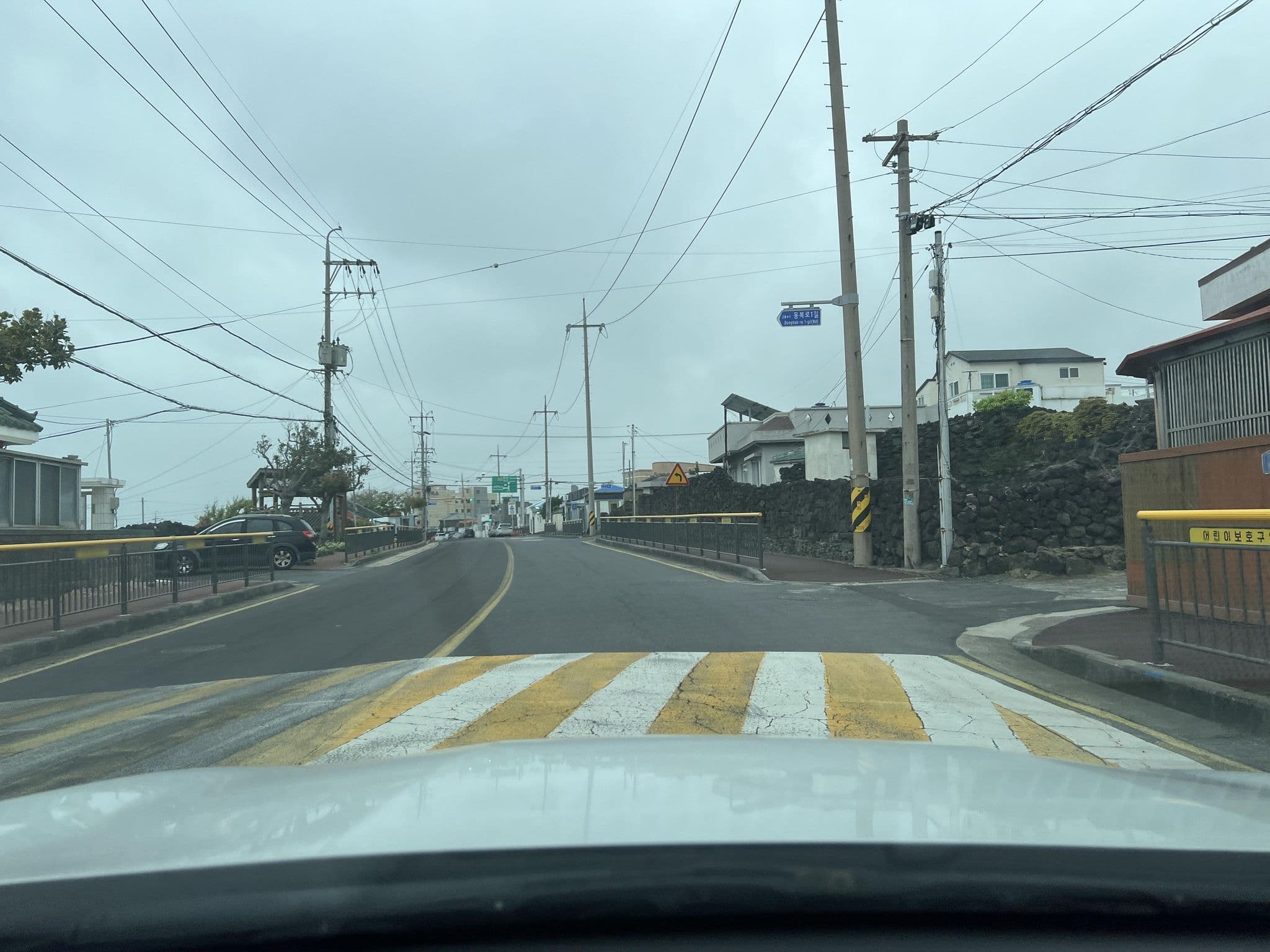 Street view near 다노이게스트하우스, Ponggae-dong — © eneerhut (CC BY-SA · Mapillary)