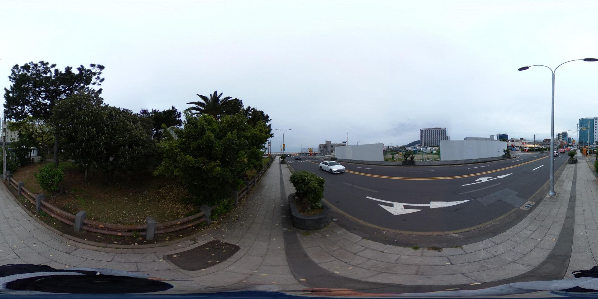Street view near 제주서울 관광호텔, Sanji — © monotaxism (CC BY-SA · Mapillary)