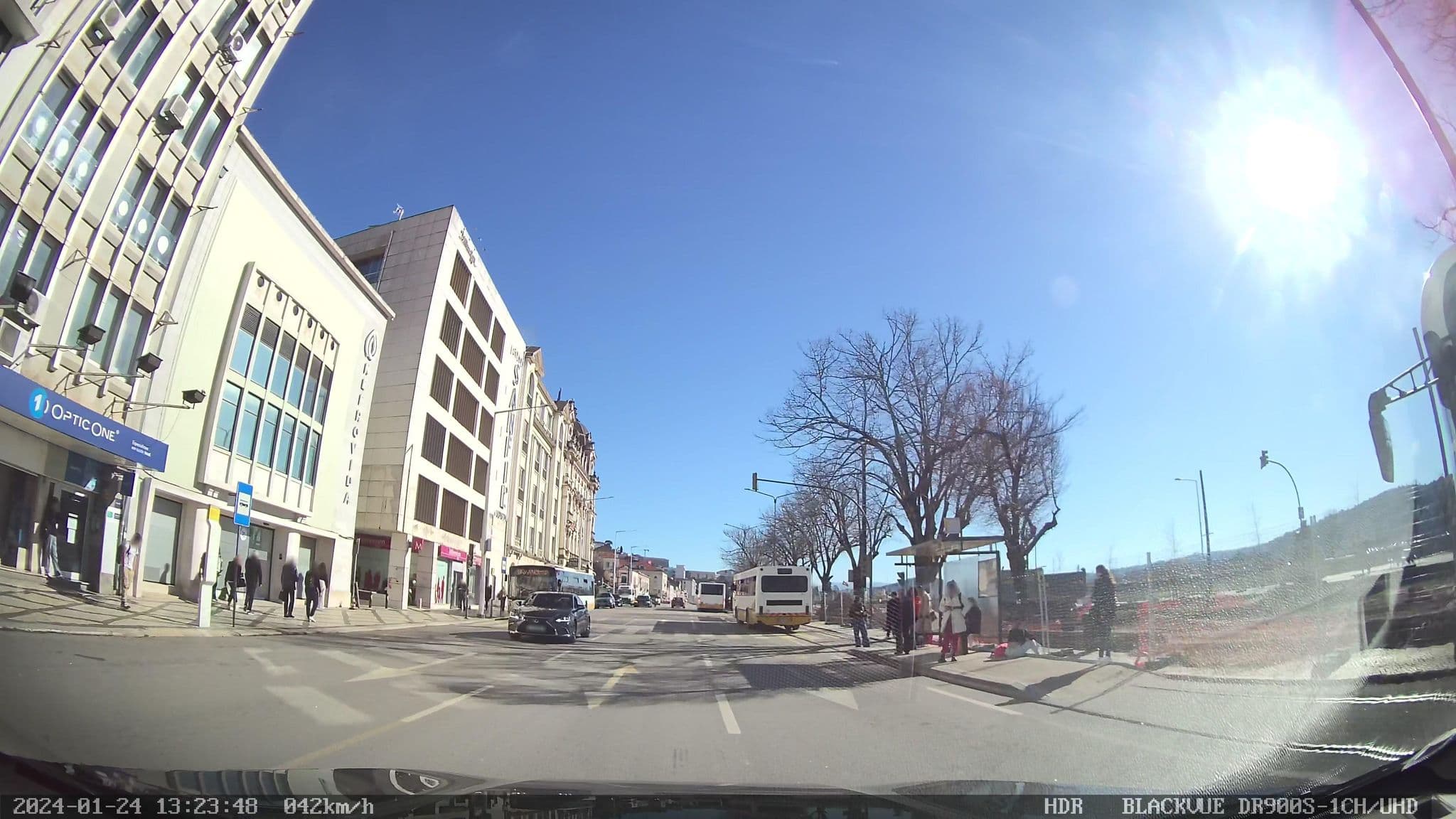 Street view near Residência Paris, Coimbra — © sanjorgepinho (CC BY-SA · Mapillary)