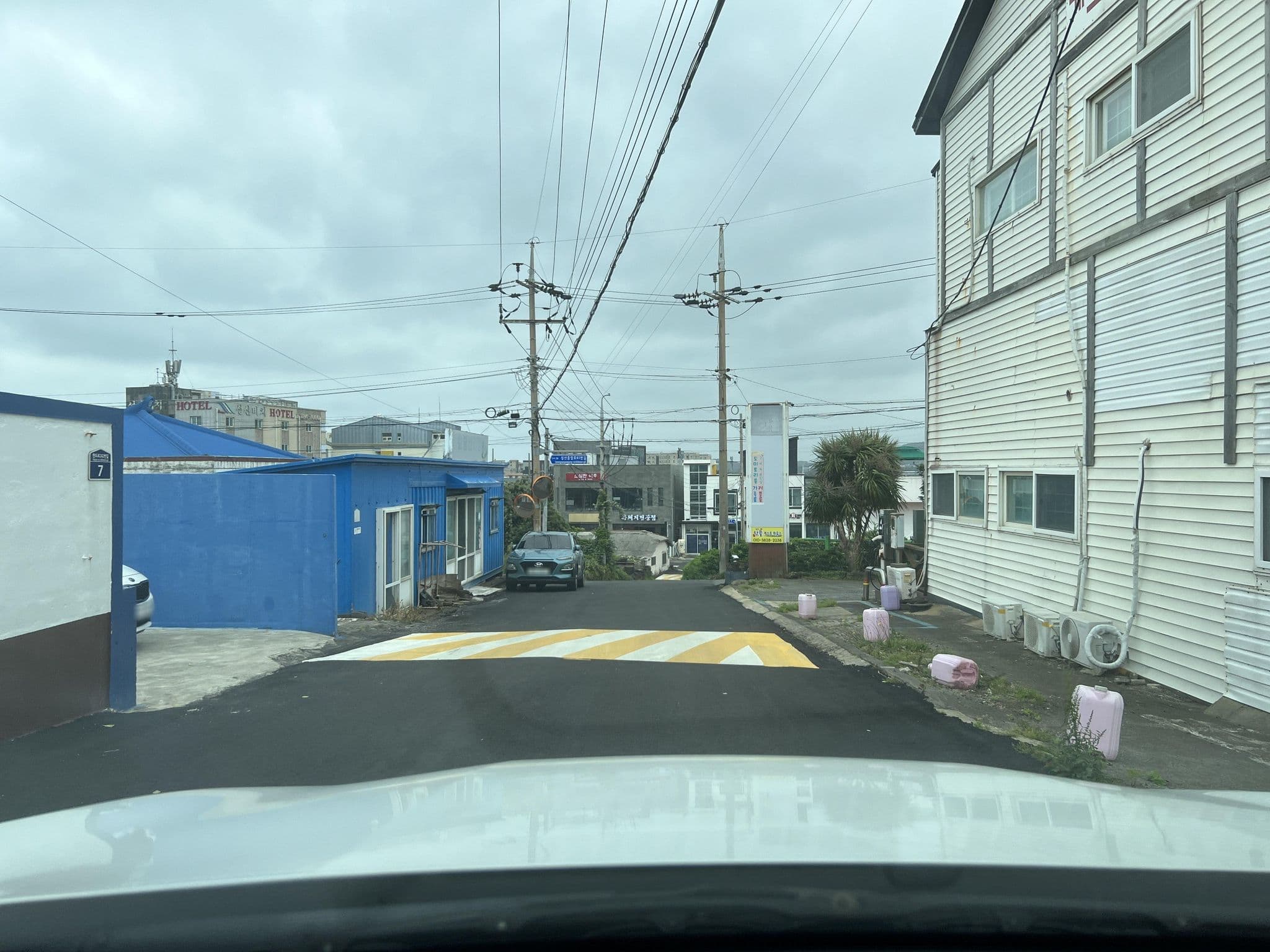 Street view near 성산일출봉 게스트하우스, Ponggae-dong — © eneerhut (CC BY-SA · Mapillary)