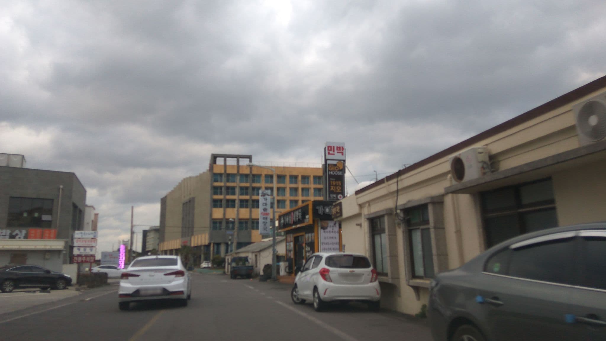 Street view near 성산락게스트하우스, Ponggae-dong — © eneerhut (CC BY-SA · Mapillary)