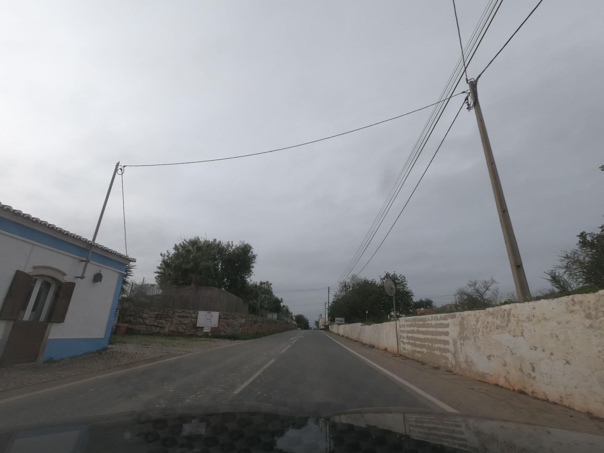 Street view near Quinta da Eira Antiga, Luz — © filohipo (CC BY-SA · Mapillary)