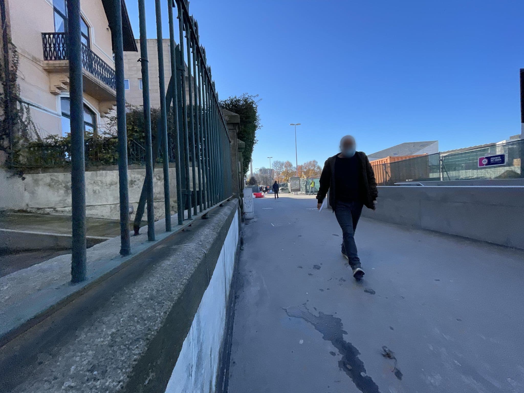 Street view near Oporto Music Hostel, Senhora do Porto — © egorka (CC BY-SA · Mapillary)