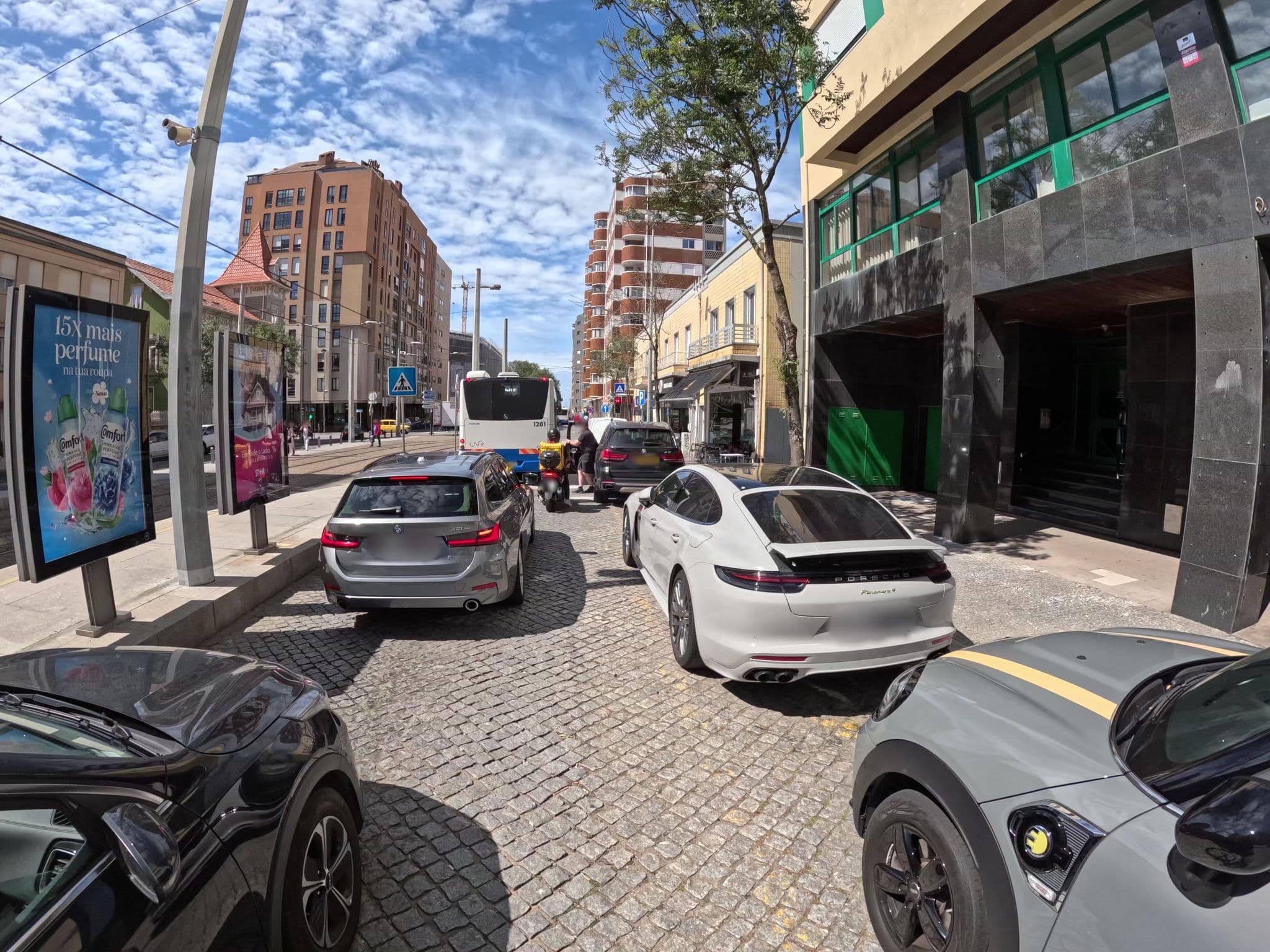 Street view near S. Francisco, Matosinhos — © franciscolinux (CC BY-SA · Mapillary)