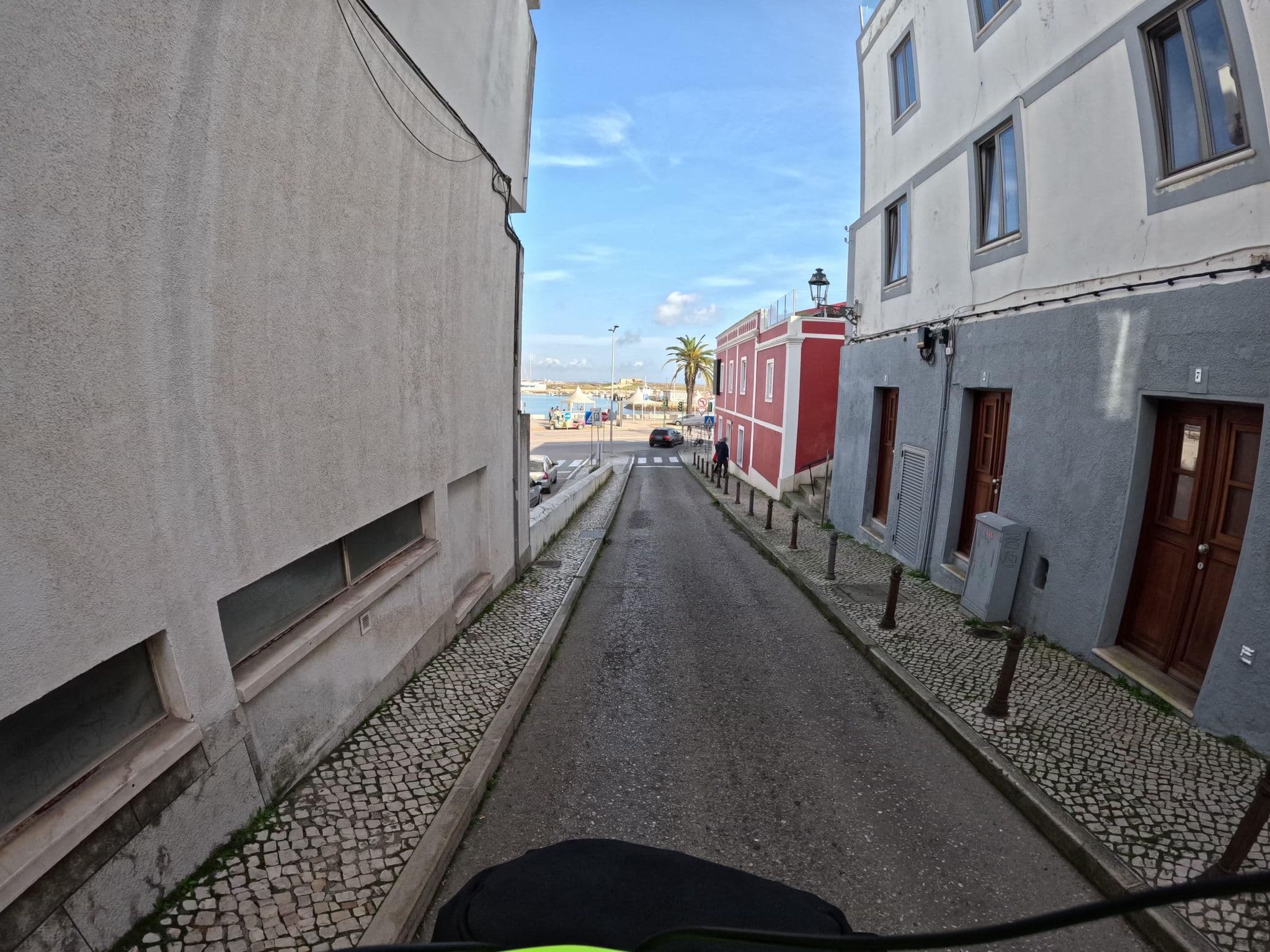 Street view near Guest House Vasco Da Gama, Lagos — © claudiop (CC BY-SA · Mapillary)
