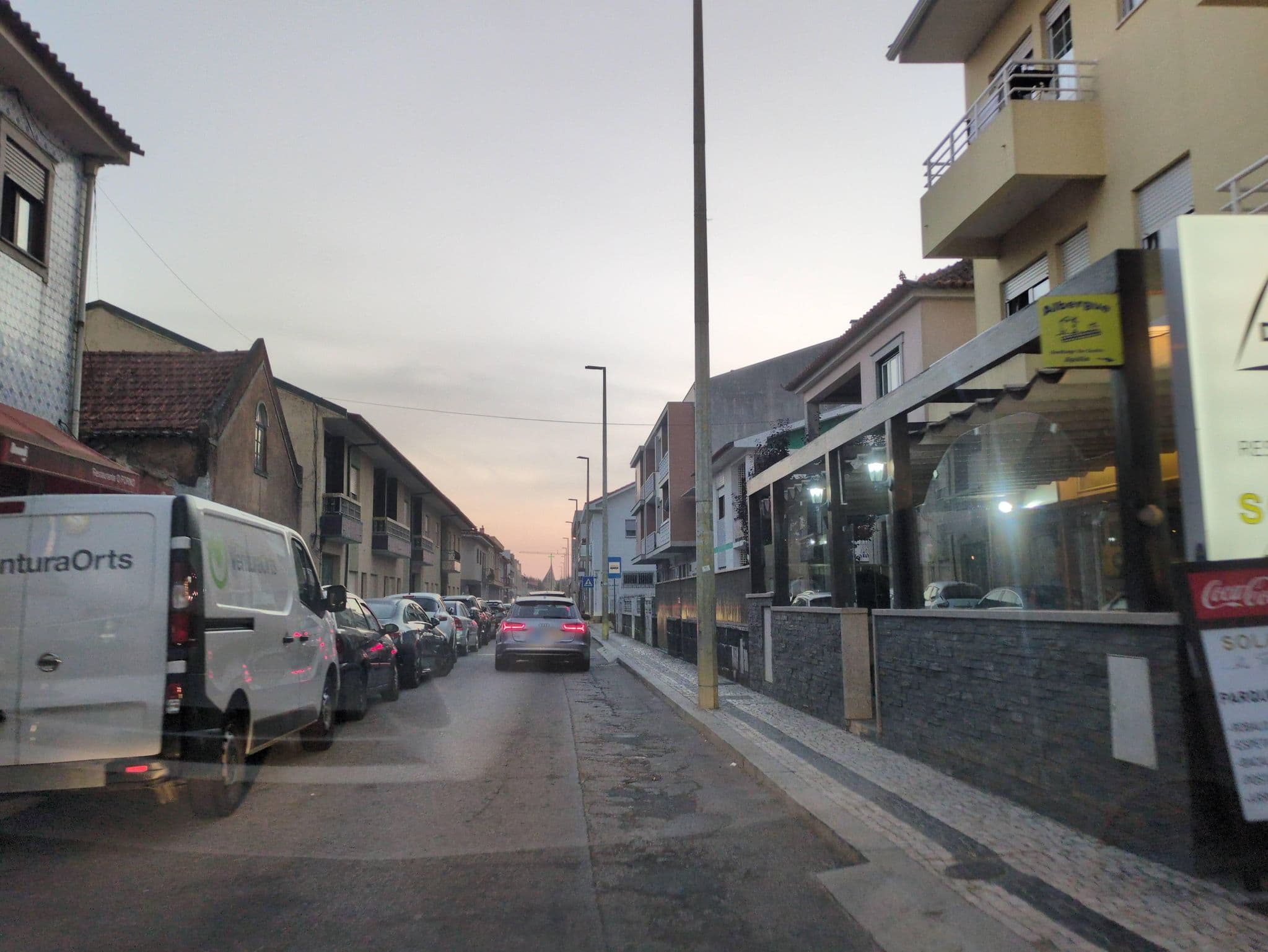 Street view near Albergue Santiago da Costa, Apúlia — © waldyrious (CC BY-SA · Mapillary)
