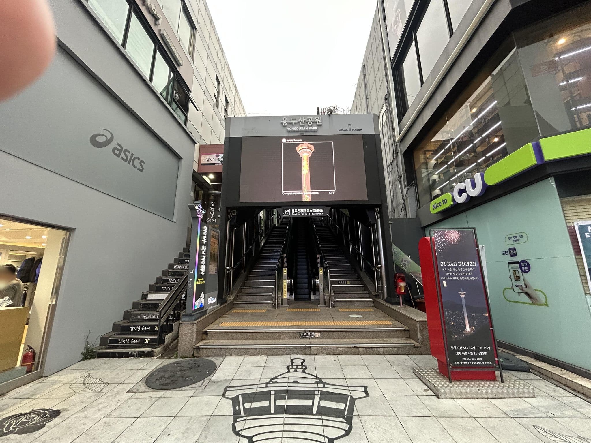 Street view near グローバルイン釜山南浦洞ホテル, Busan — © ruslan_fat (CC BY-SA · Mapillary)