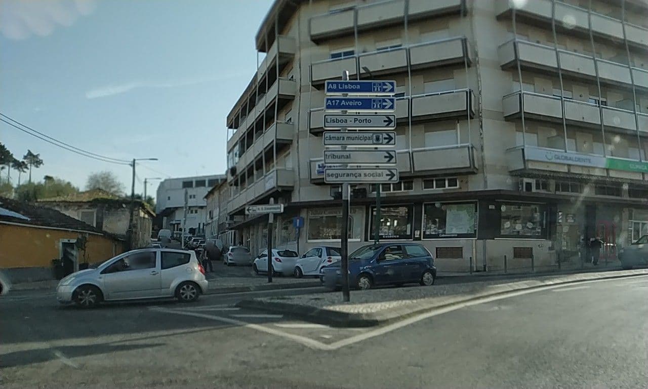 Street view near Most Art Hostel Leiria, Leiria — © sanjorgepinho (CC BY-SA · Mapillary)