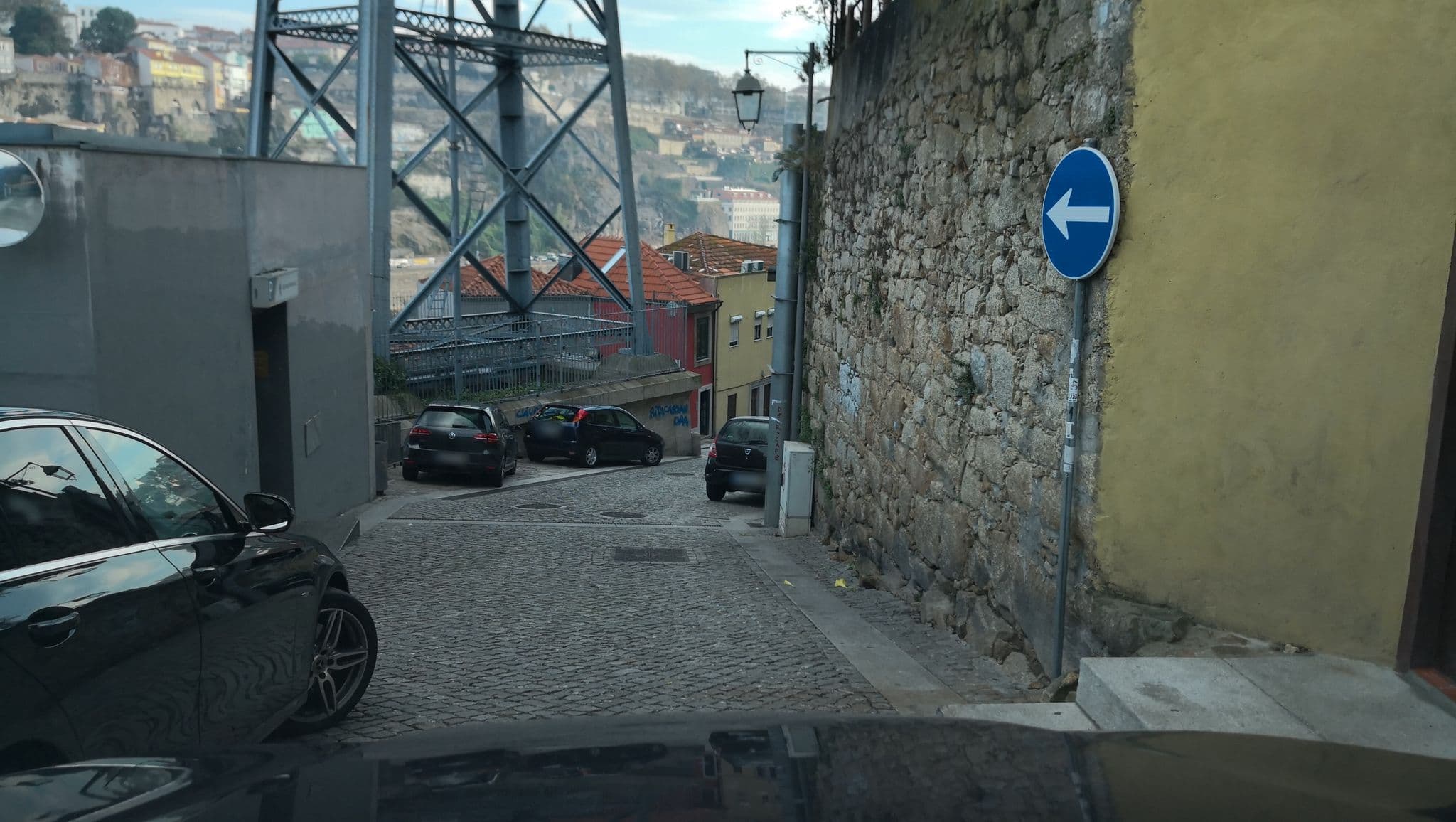 Street view near Oh! Porto, Porto