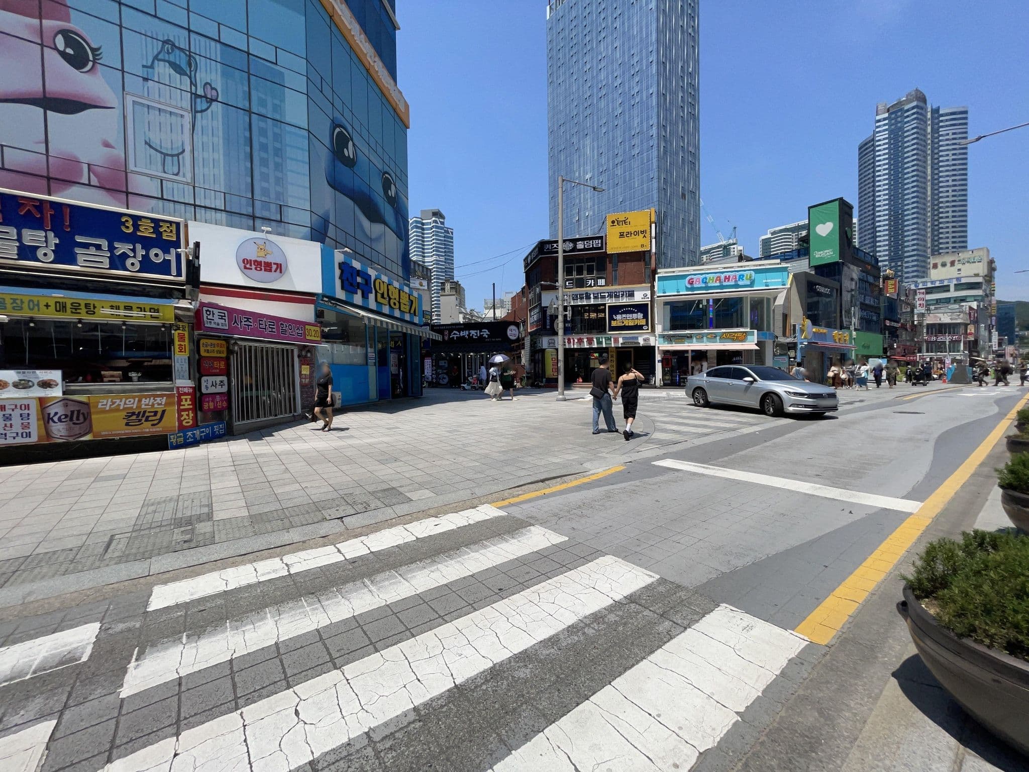 Street view near 라비드아틀란호텔 해운대, Gijang — © jaydiggily (CC BY-SA · Mapillary)