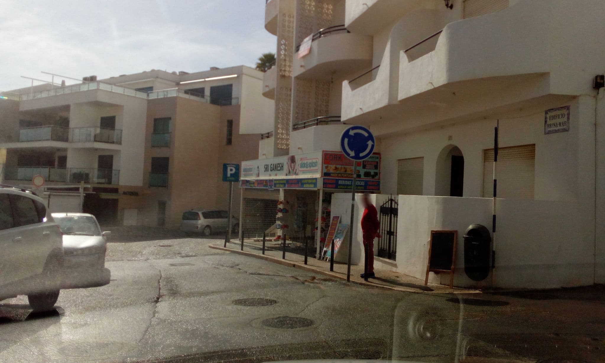 Street view near Casa Laranjinha, Olhos de Água — © micmin1972 (CC BY-SA · Mapillary)