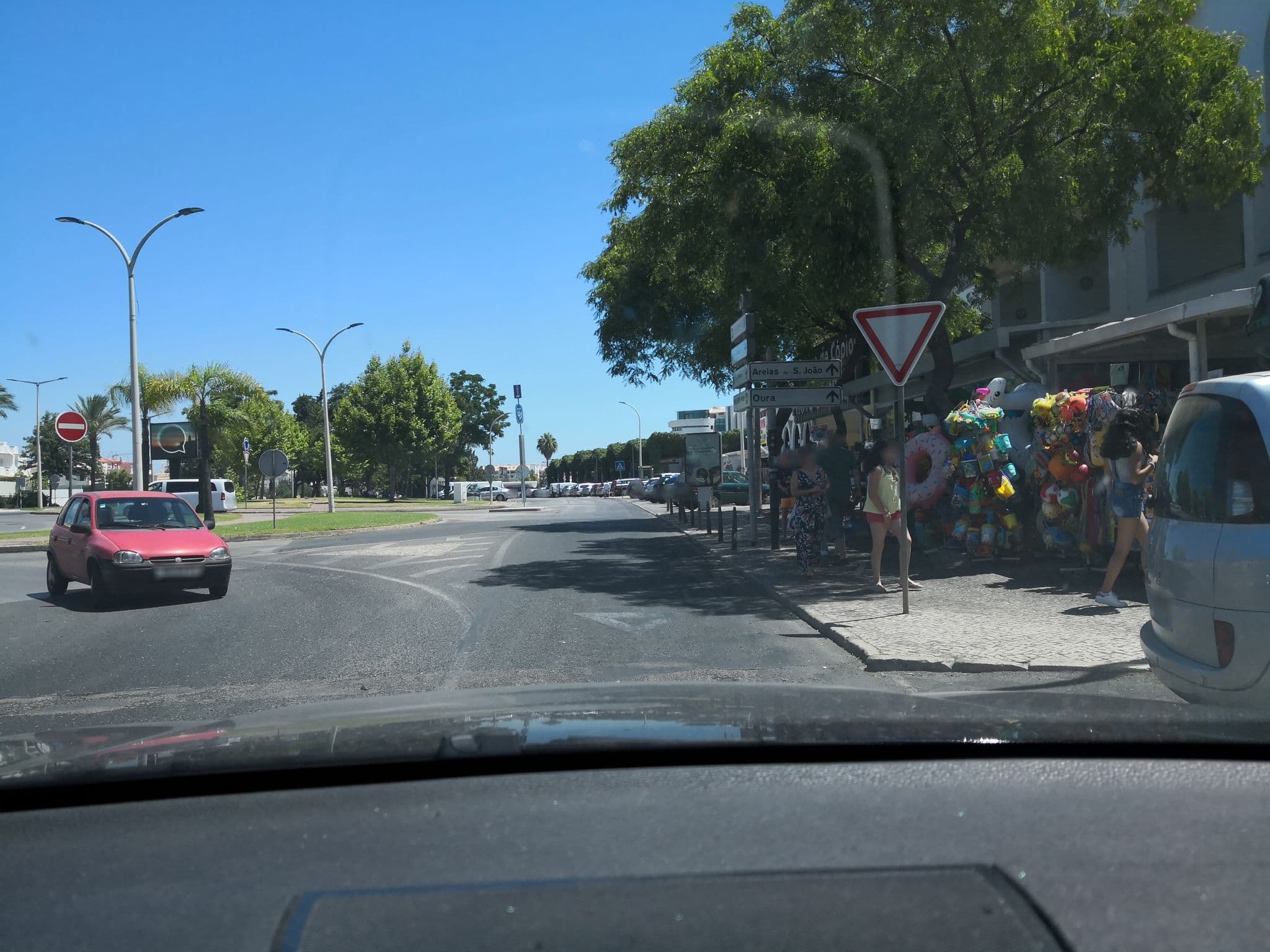 Street view near Paladim Alagao Mar, Albufeira — © sanjorgepinho (CC BY-SA · Mapillary)