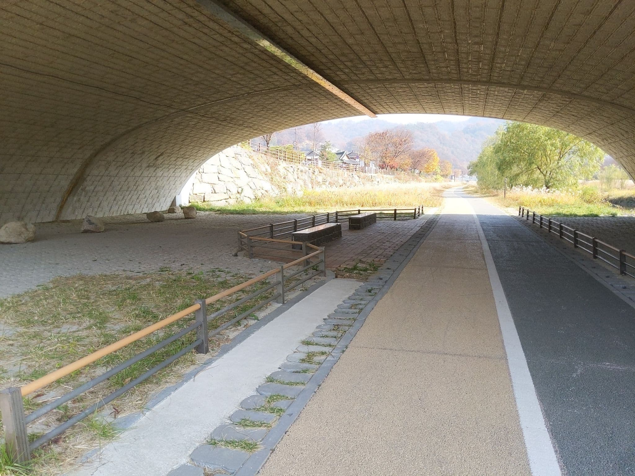 Street view near 사랑나무 한옥체험, Jeonju — © velaia (CC BY-SA · Mapillary)