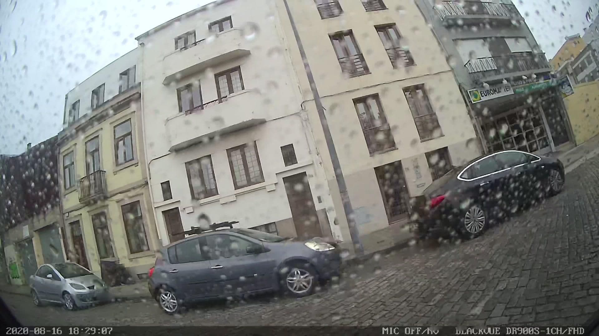 Street view near Casa Albino Batista, Porto