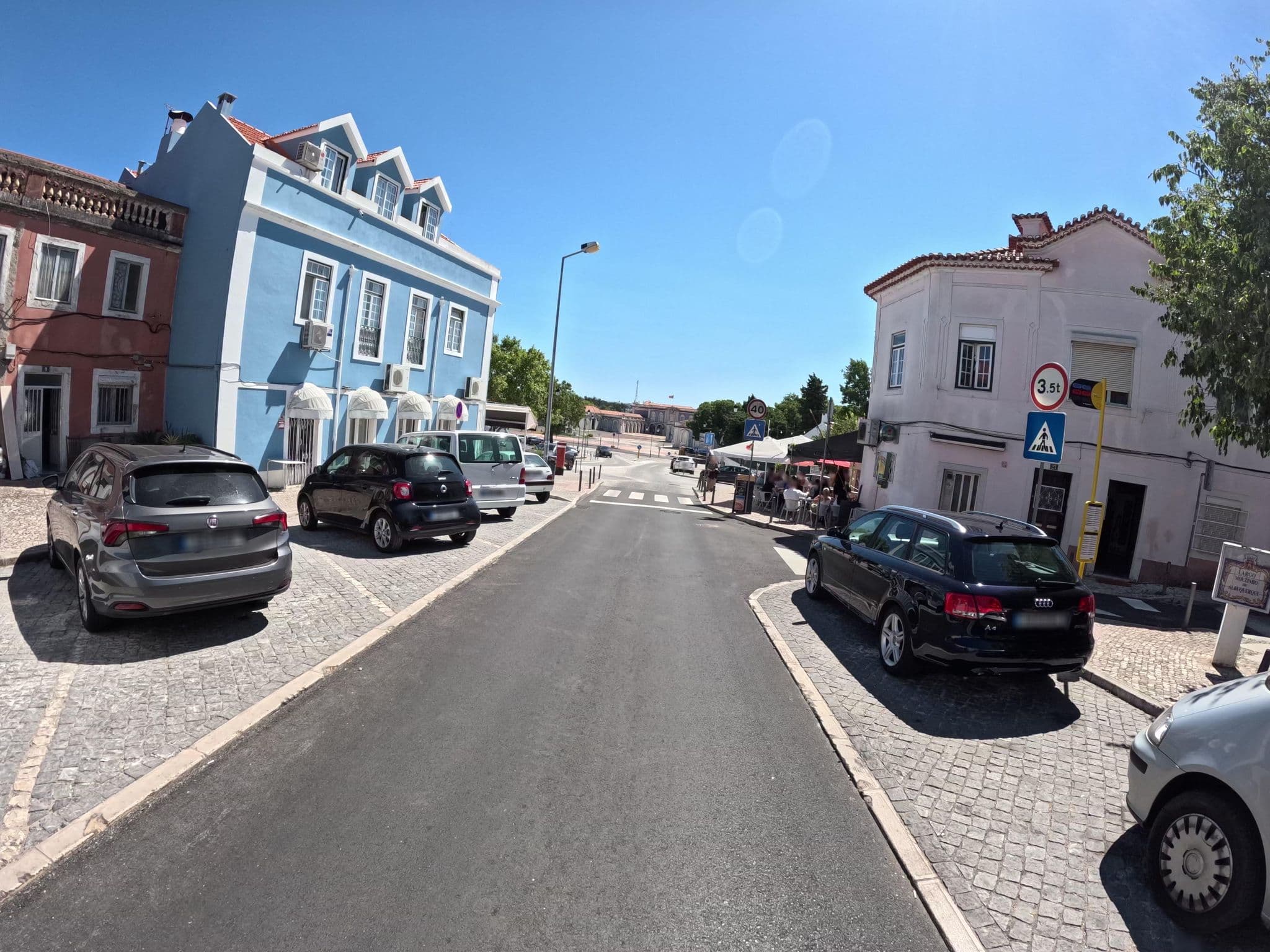 Street view near Guest House A.L., Queluz — © claudiop (CC BY-SA · Mapillary)