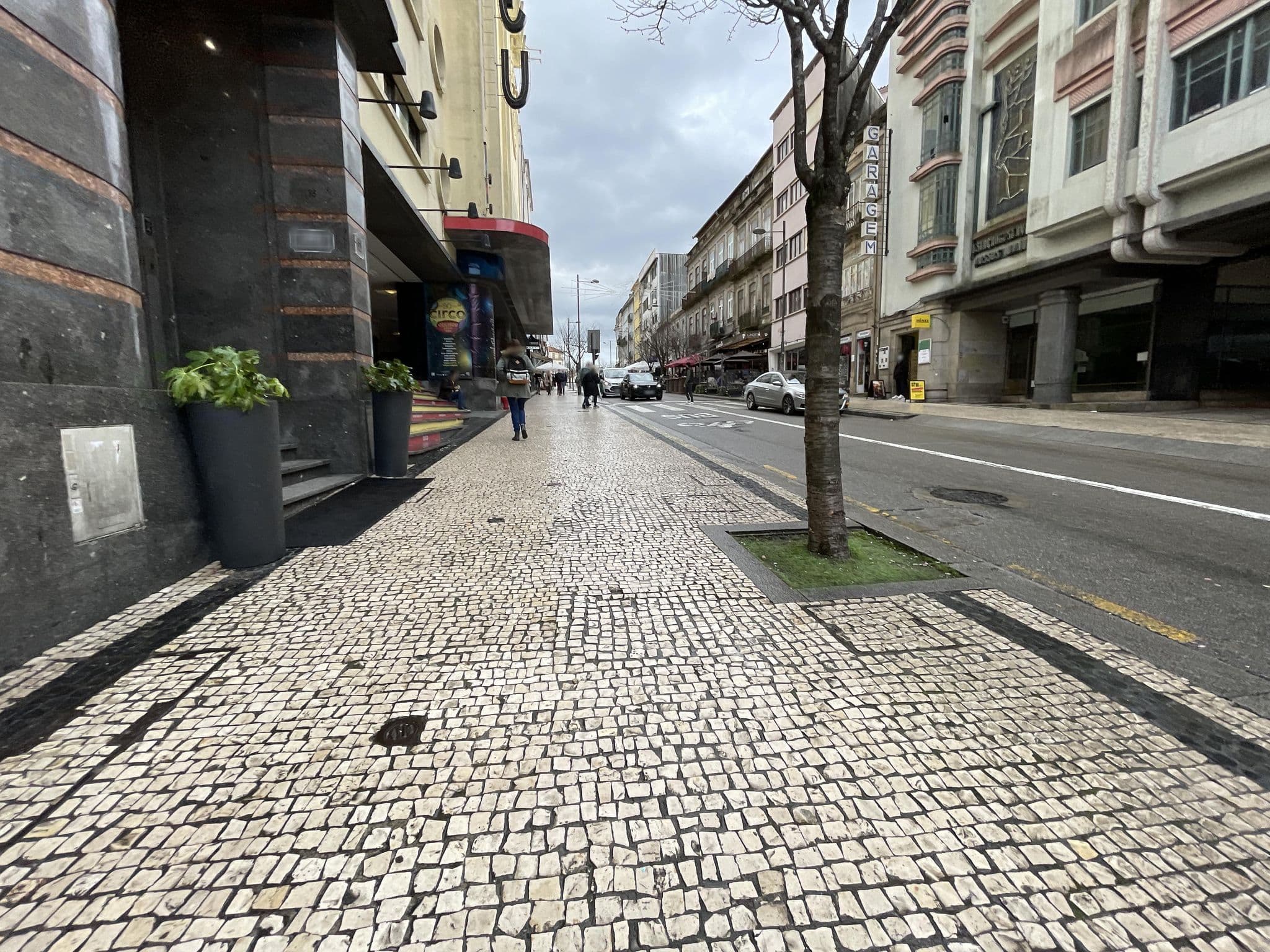 Street view near Porto Coliseum Hotel, Porto