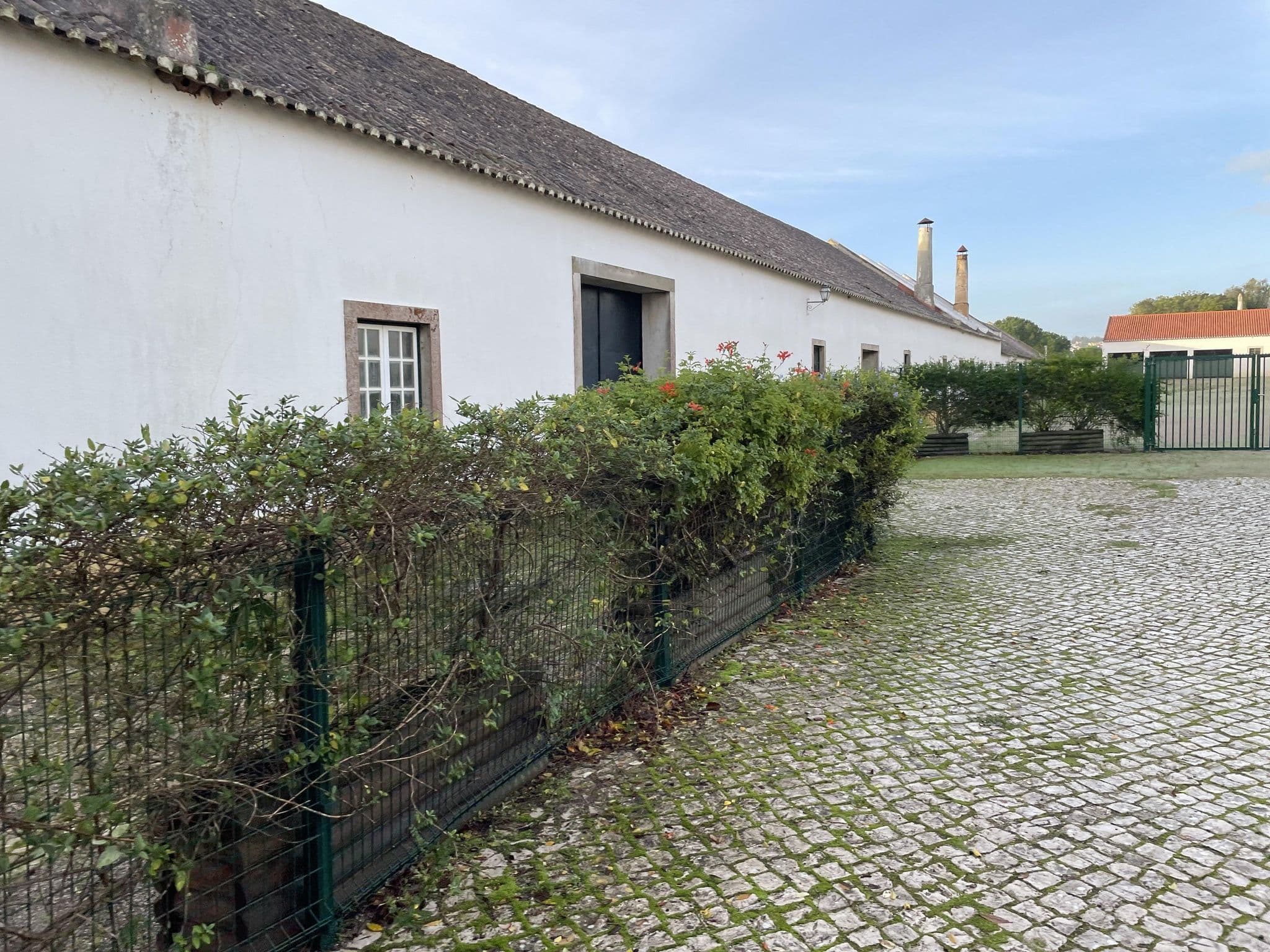 Street view near Casa de Calhariz, Sesimbra — © seraq (CC BY-SA · Mapillary)