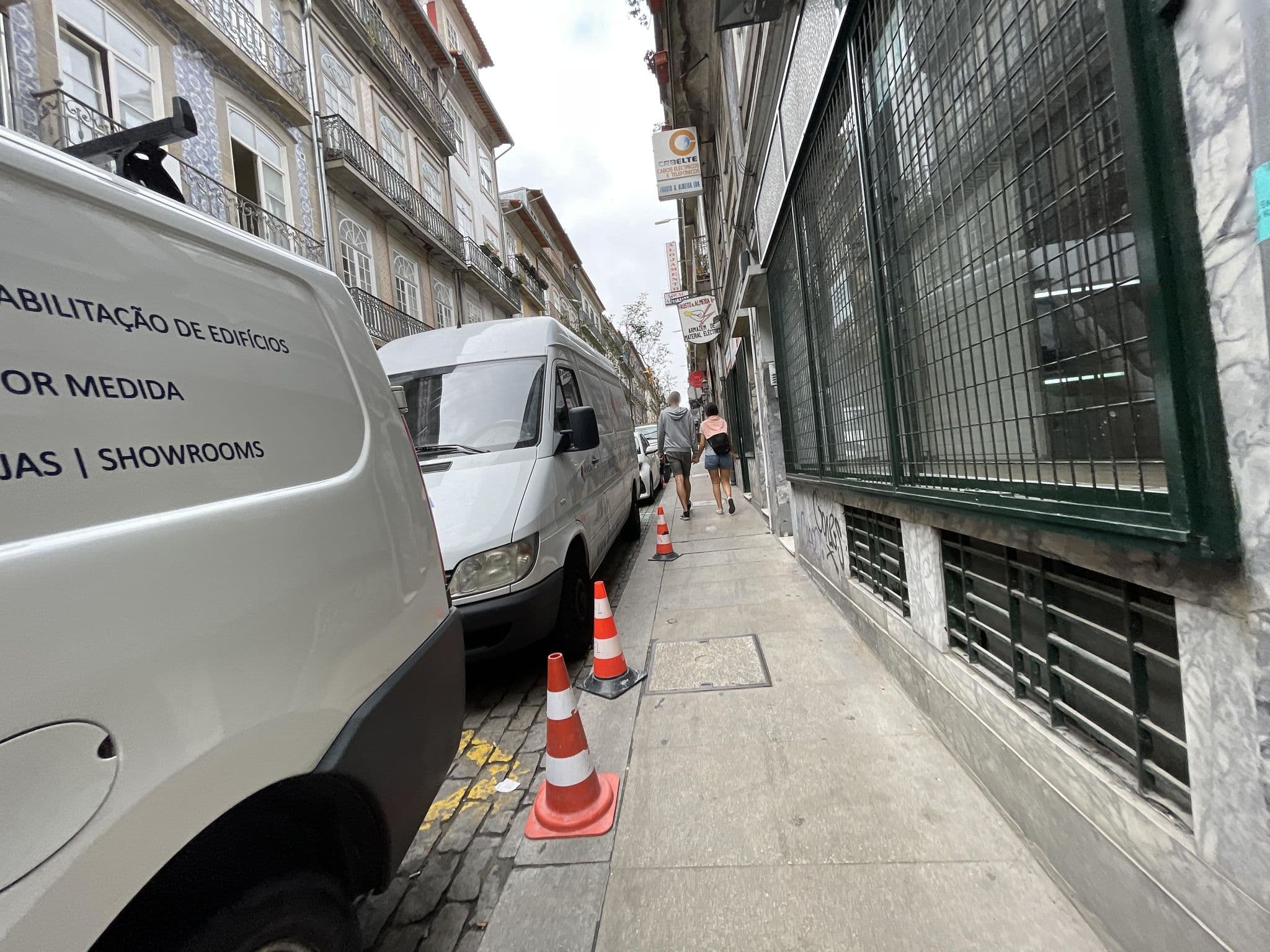 Street view near Alojamento Local Almada, Porto