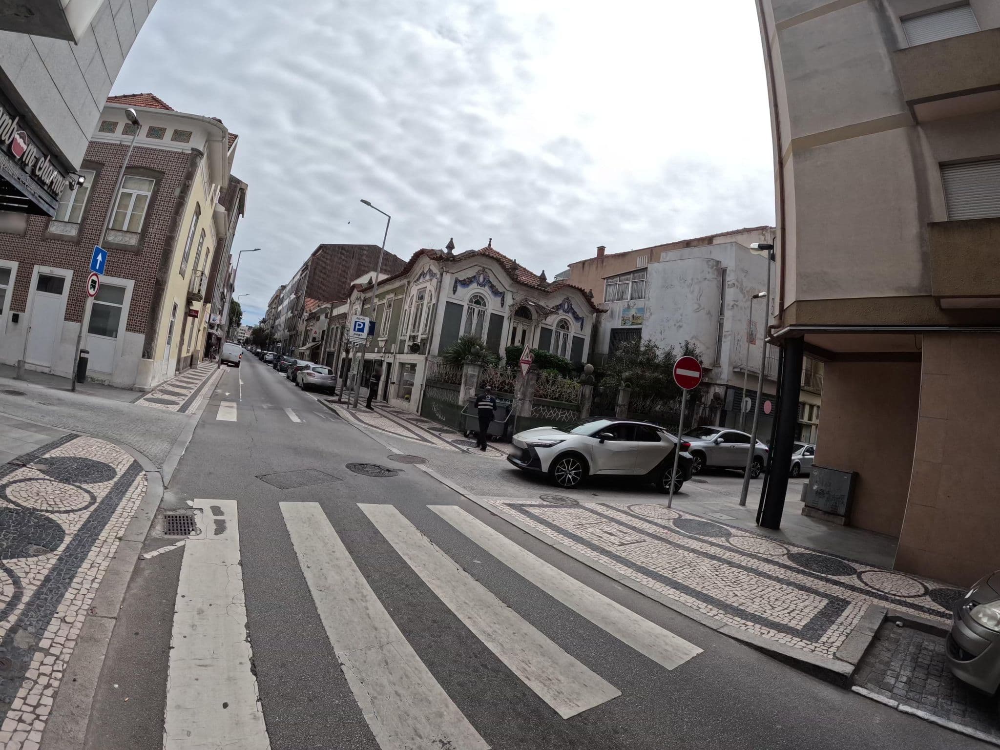 Street view near Casa Amarela, Matosinhos — © franciscolinux (CC BY-SA · Mapillary)