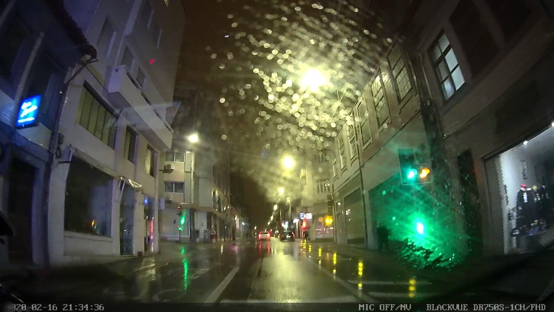 Street view near Hotel São José, Porto