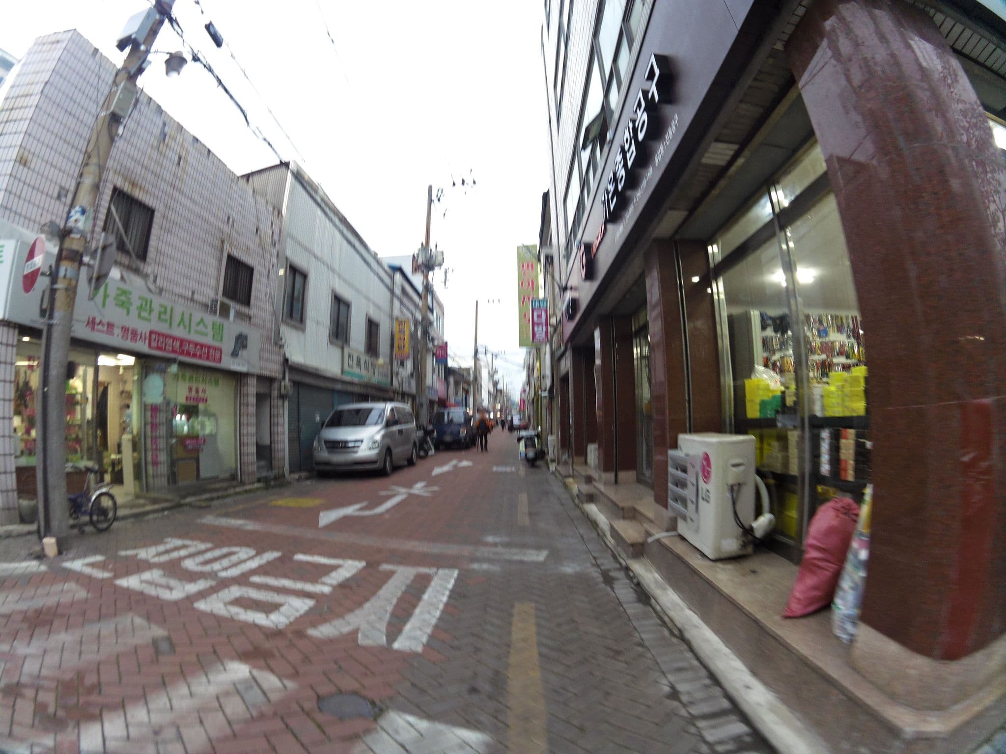 Street view near 사보이호텔, Daegu — © xma (CC BY-SA · Mapillary)