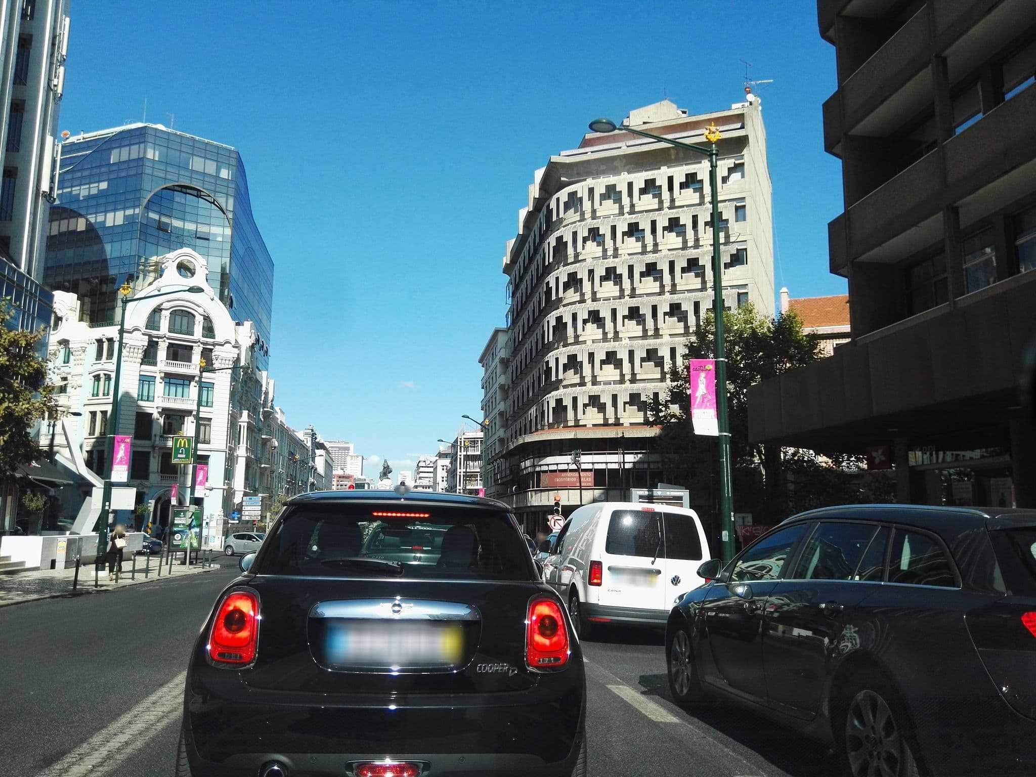Street view near Liberty hostel, Lisbon — © filipegraciosa (CC BY-SA · Mapillary)