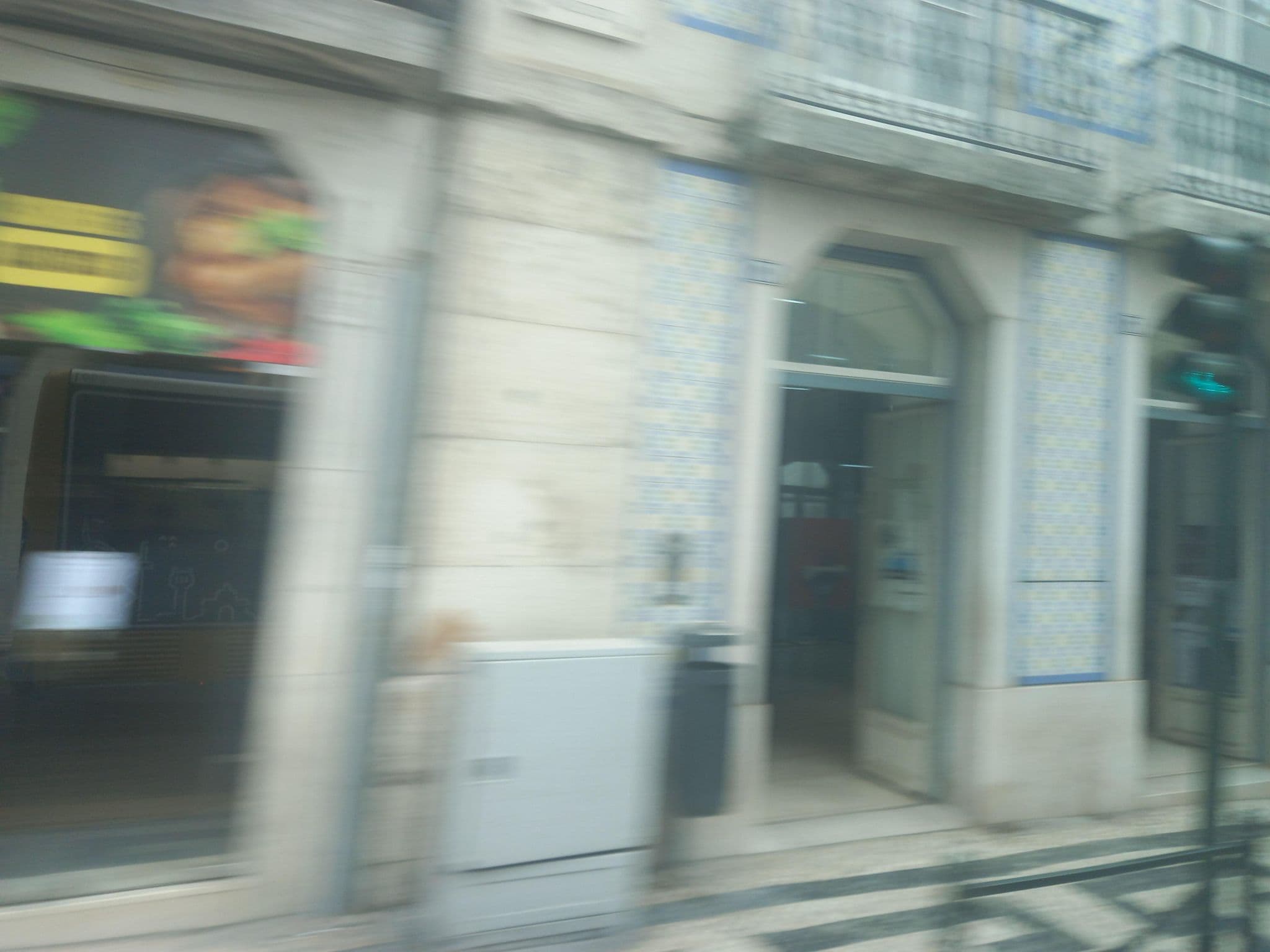 Street view near Memória, Baixa — © danielagos12 (CC BY-SA · Mapillary)
