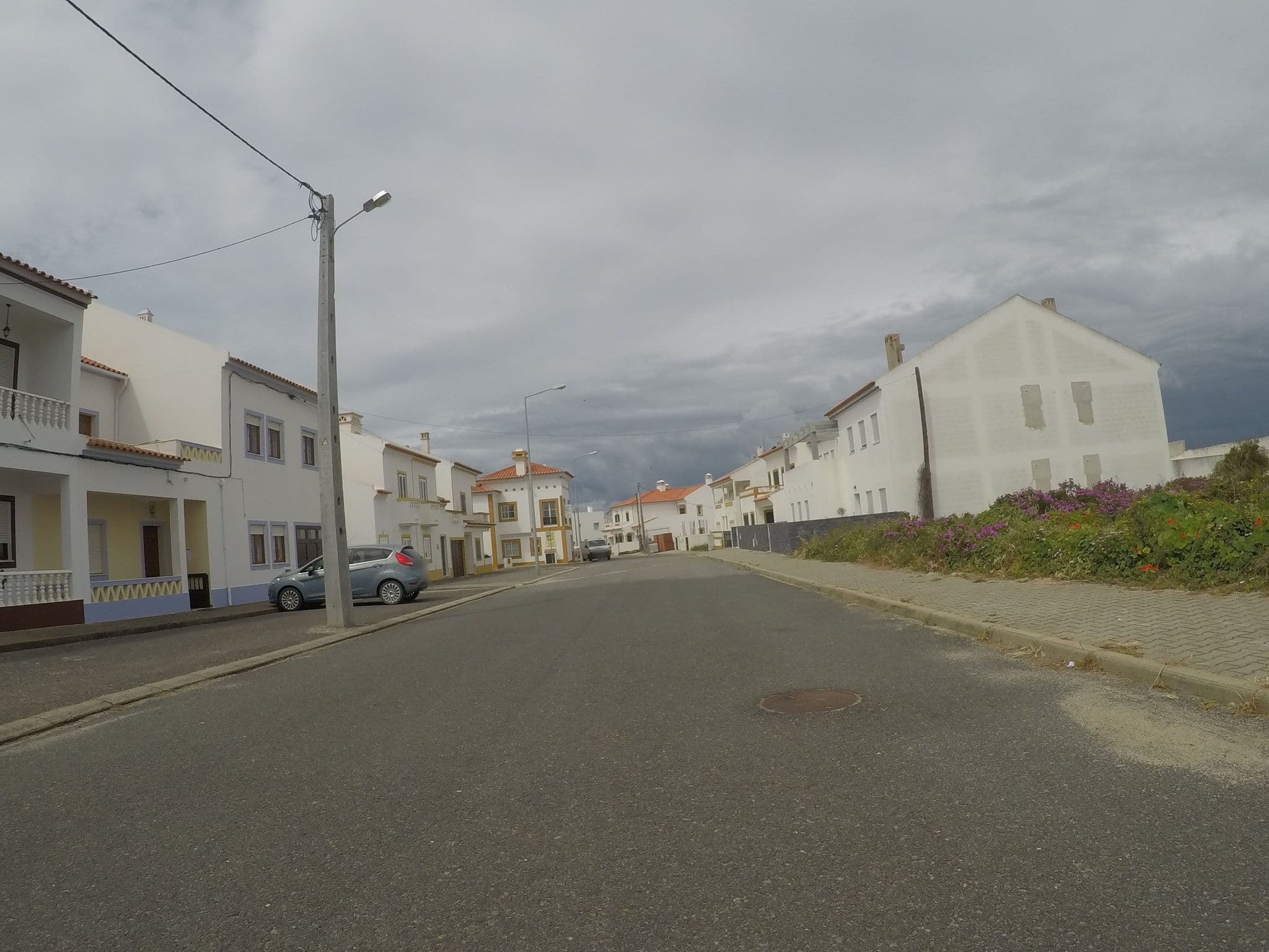 Street view near Casa Custódia, Zambujeira do Mar — © chrisbeddow (CC BY-SA · Mapillary)
