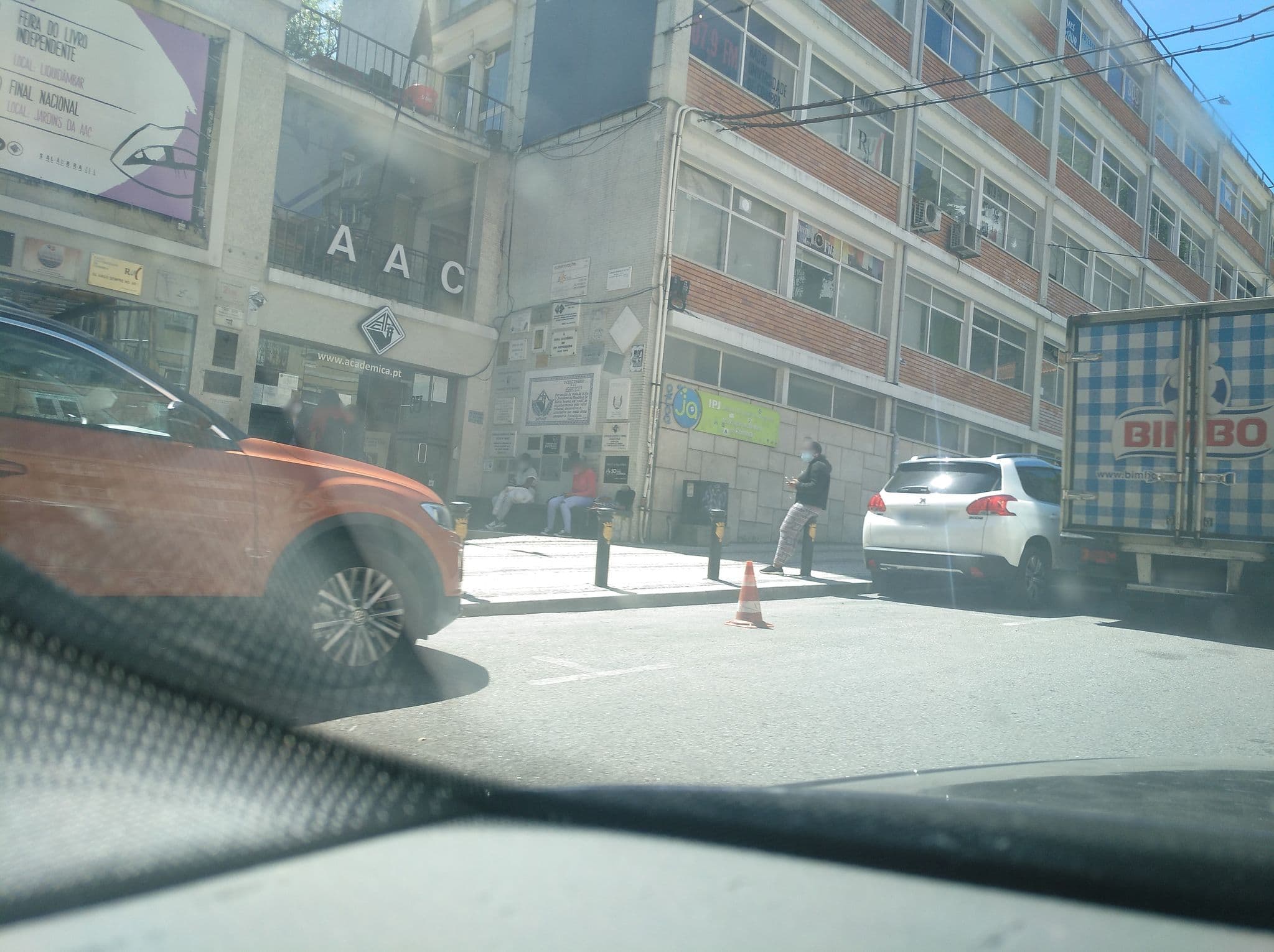 Street view near República Guest House, Coimbra — © filohipo (CC BY-SA · Mapillary)